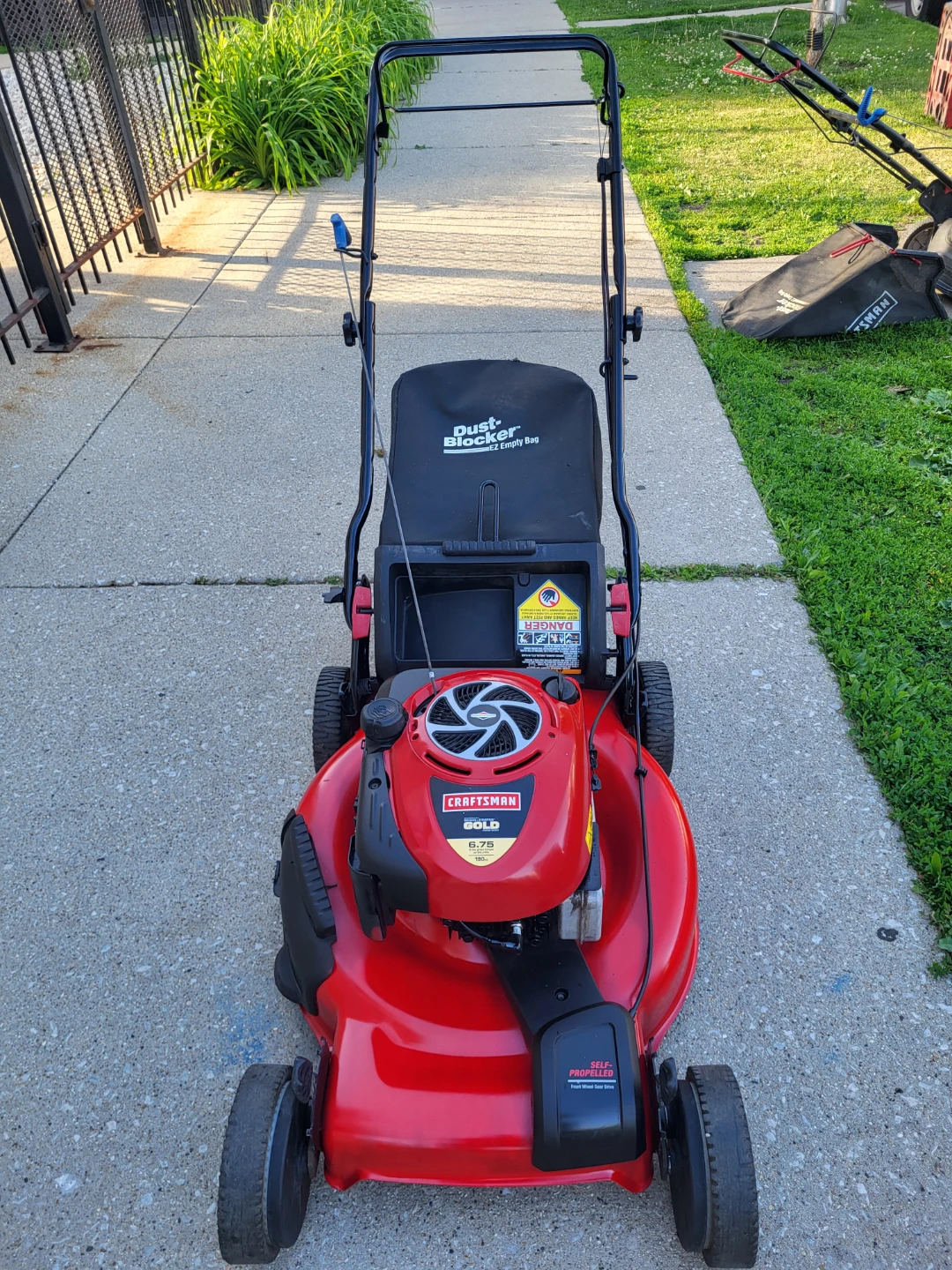 Lawnmover Crafsman Self Propelled with new whells