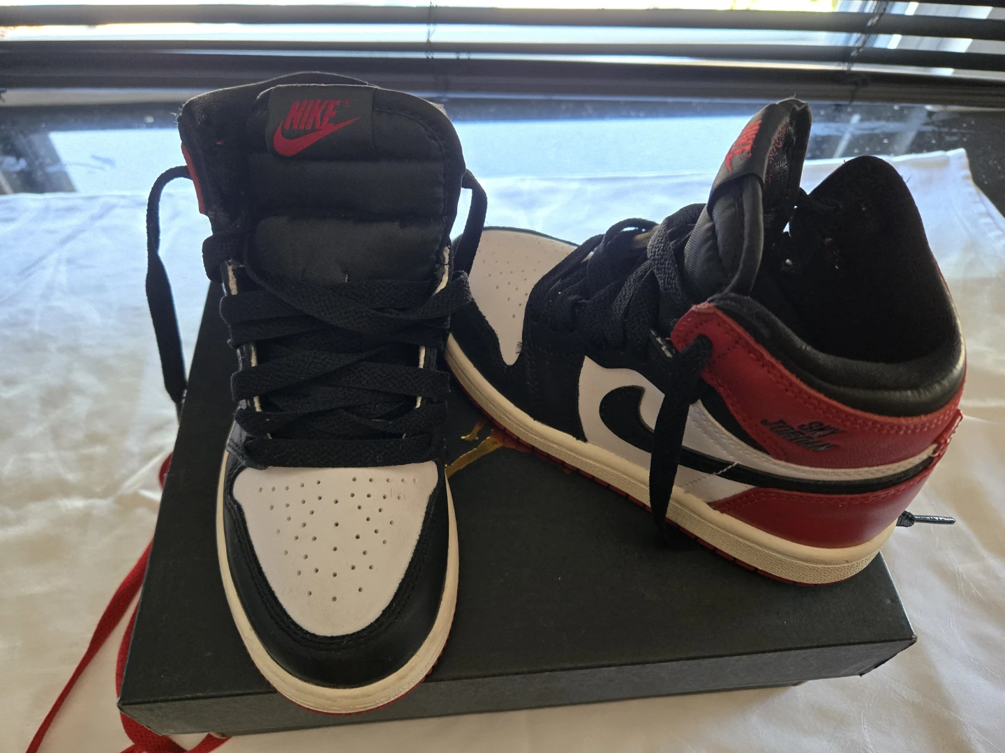 Jordan 1 sneakers for kids - photo 4