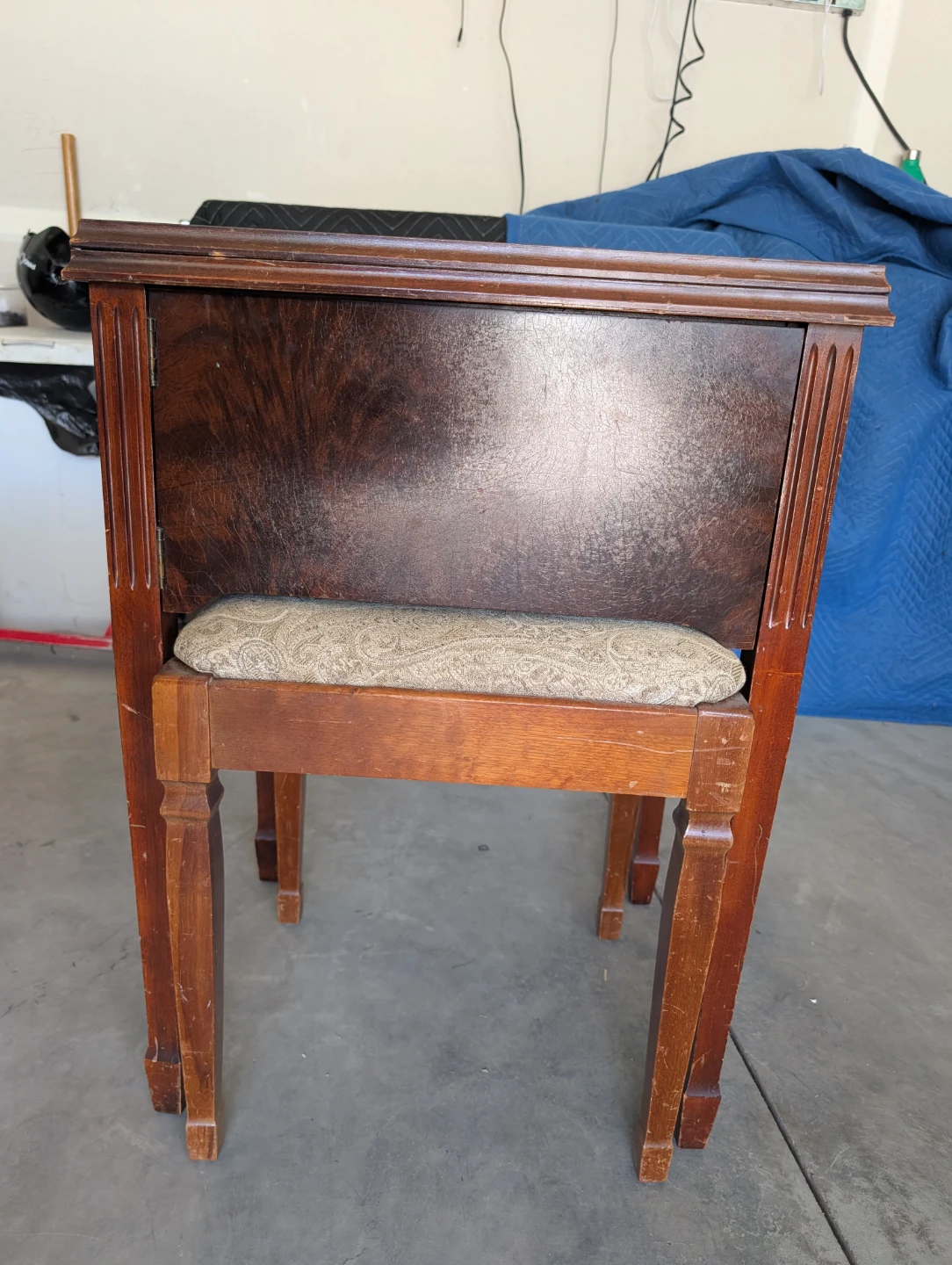 Antique Sewing Machine table with Stool