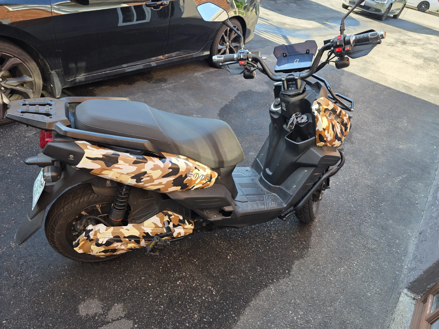 Electric Scooter with Camo Wrap Emmo