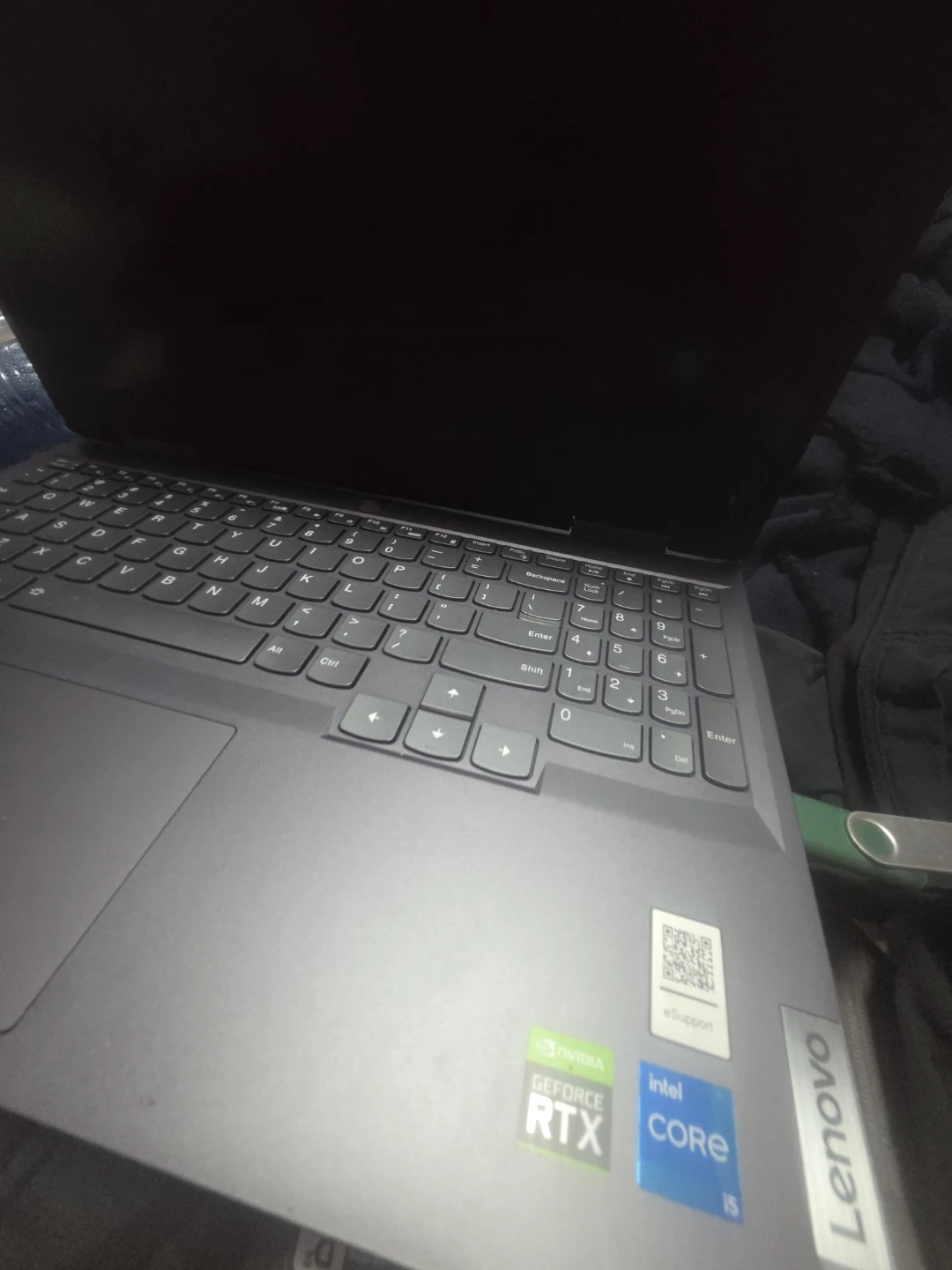Lenovo LOQ 15IRH8 Laptop - photo 2