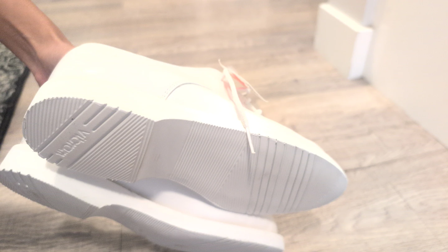White Leather Oxford Shoes - photo 3