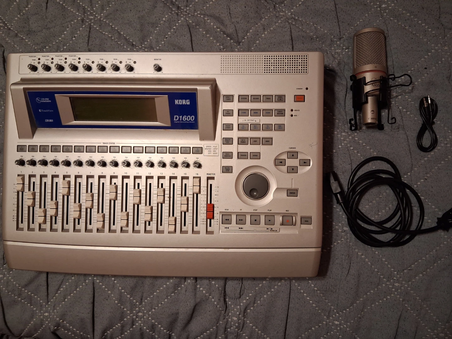 Korg D1600 Digital Recording Studio