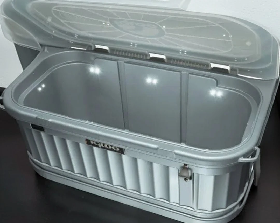 Igloo Cooler with Liddup Powered Lighting