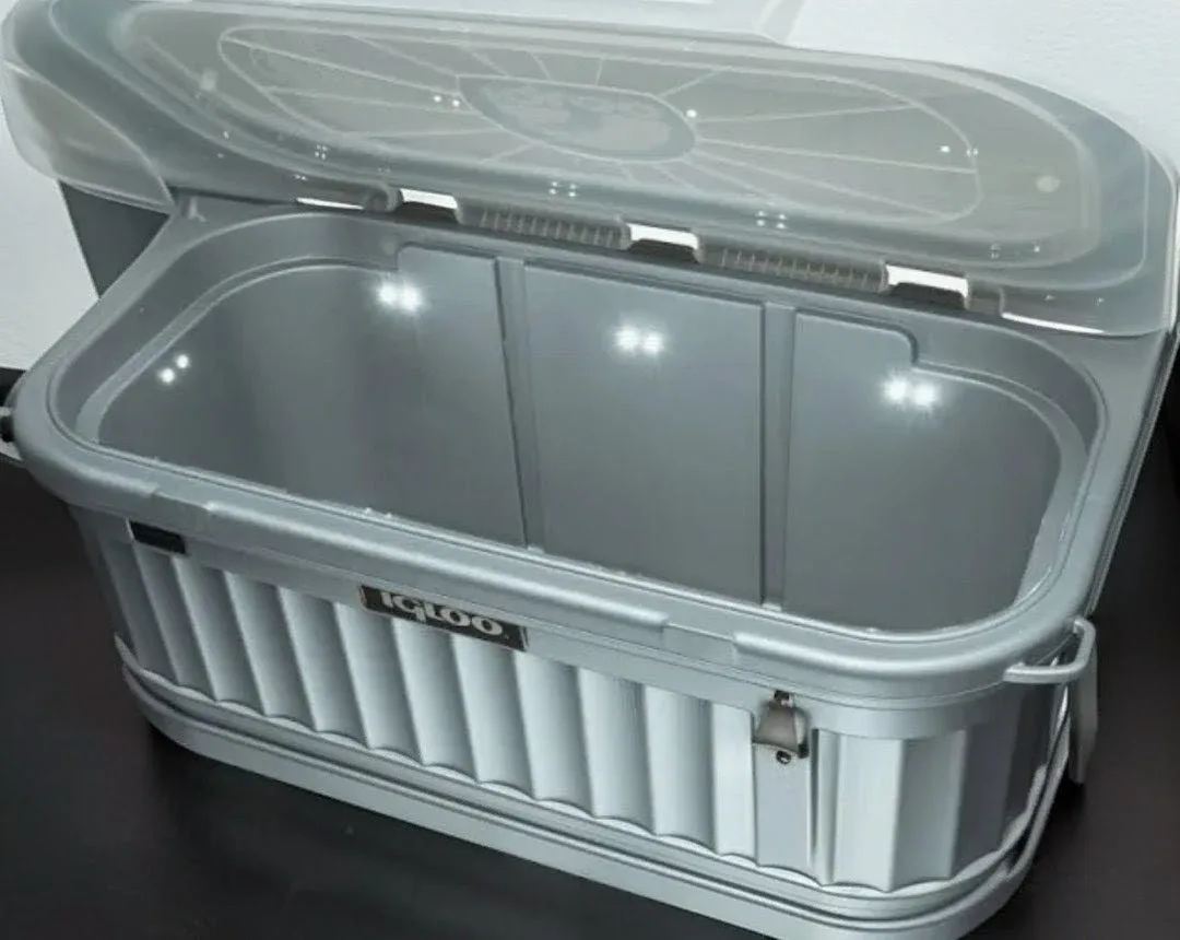 Igloo Cooler with Liddup Powered Lighting