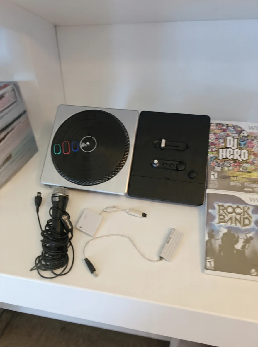 Nintendo Wii Rockband Bundle - photo 3
