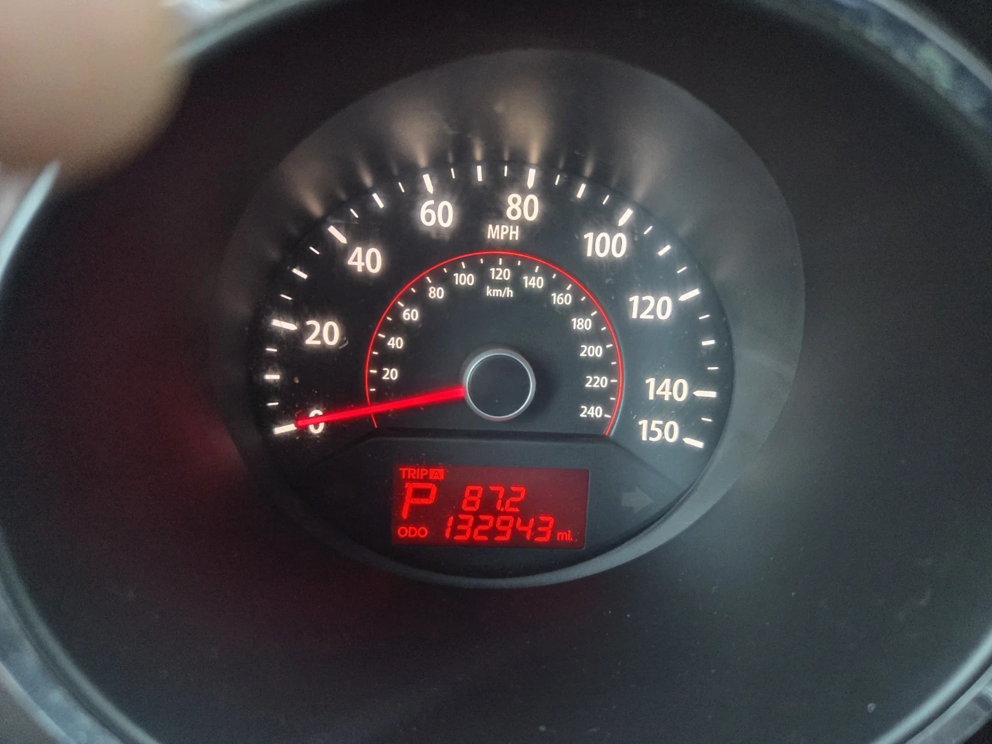 Silver Kia Sorento SUV - photo 2