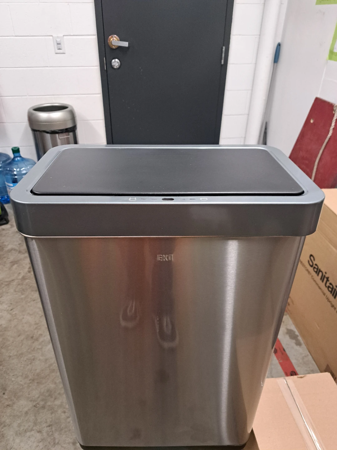 EKO Stainless Steel Step Trash Can - photo 3