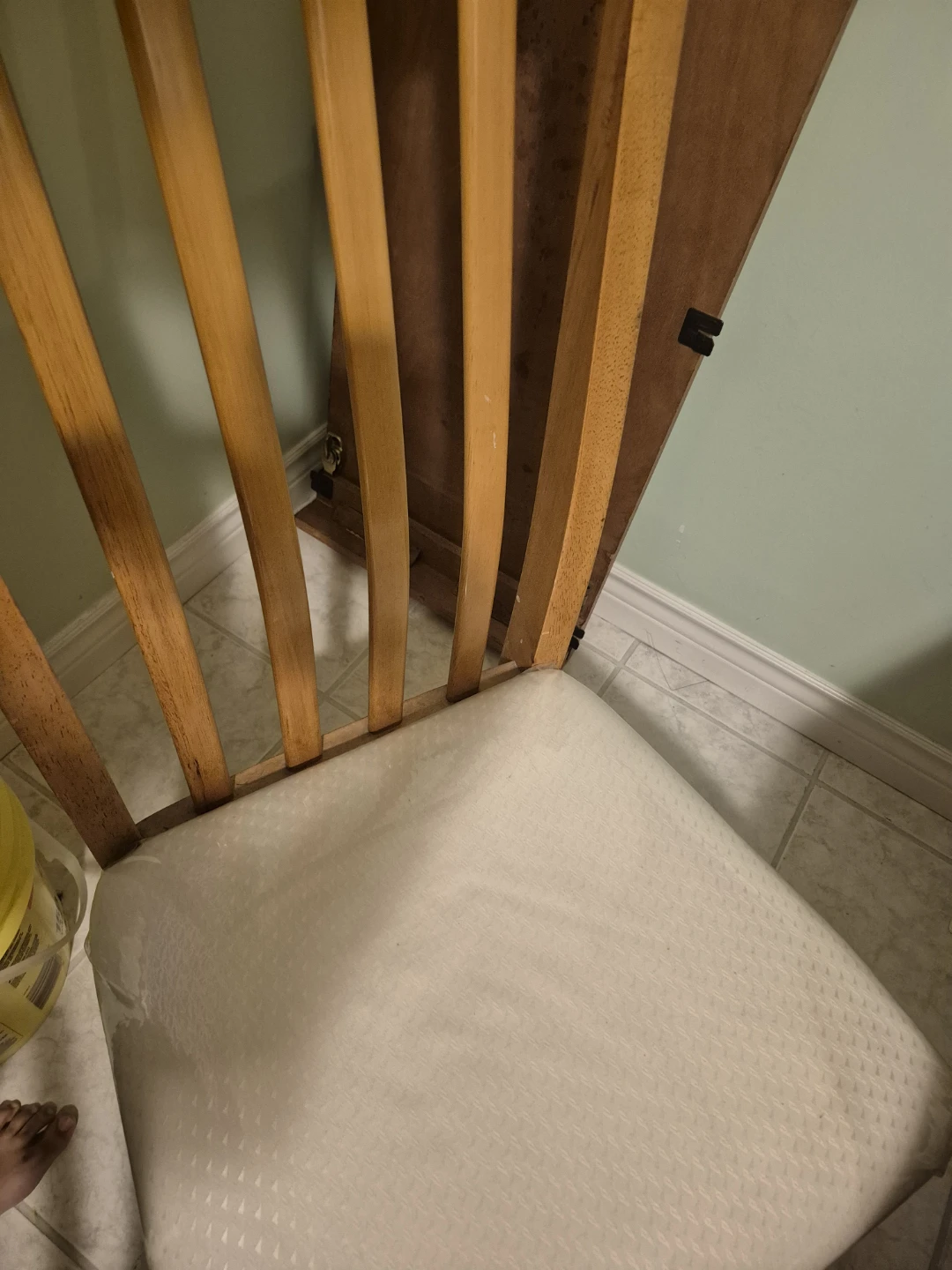 Dinning table with 6 hairs and a hutch - photo 2