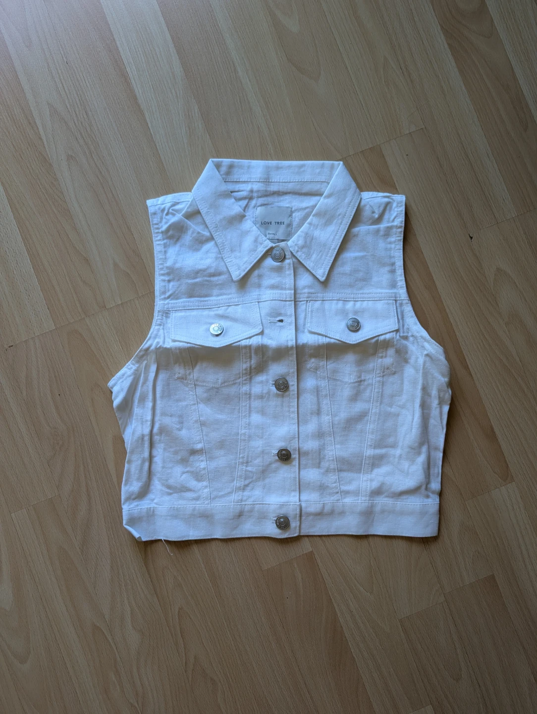 LOVE TREE White Sleeveless linen blend vest tank