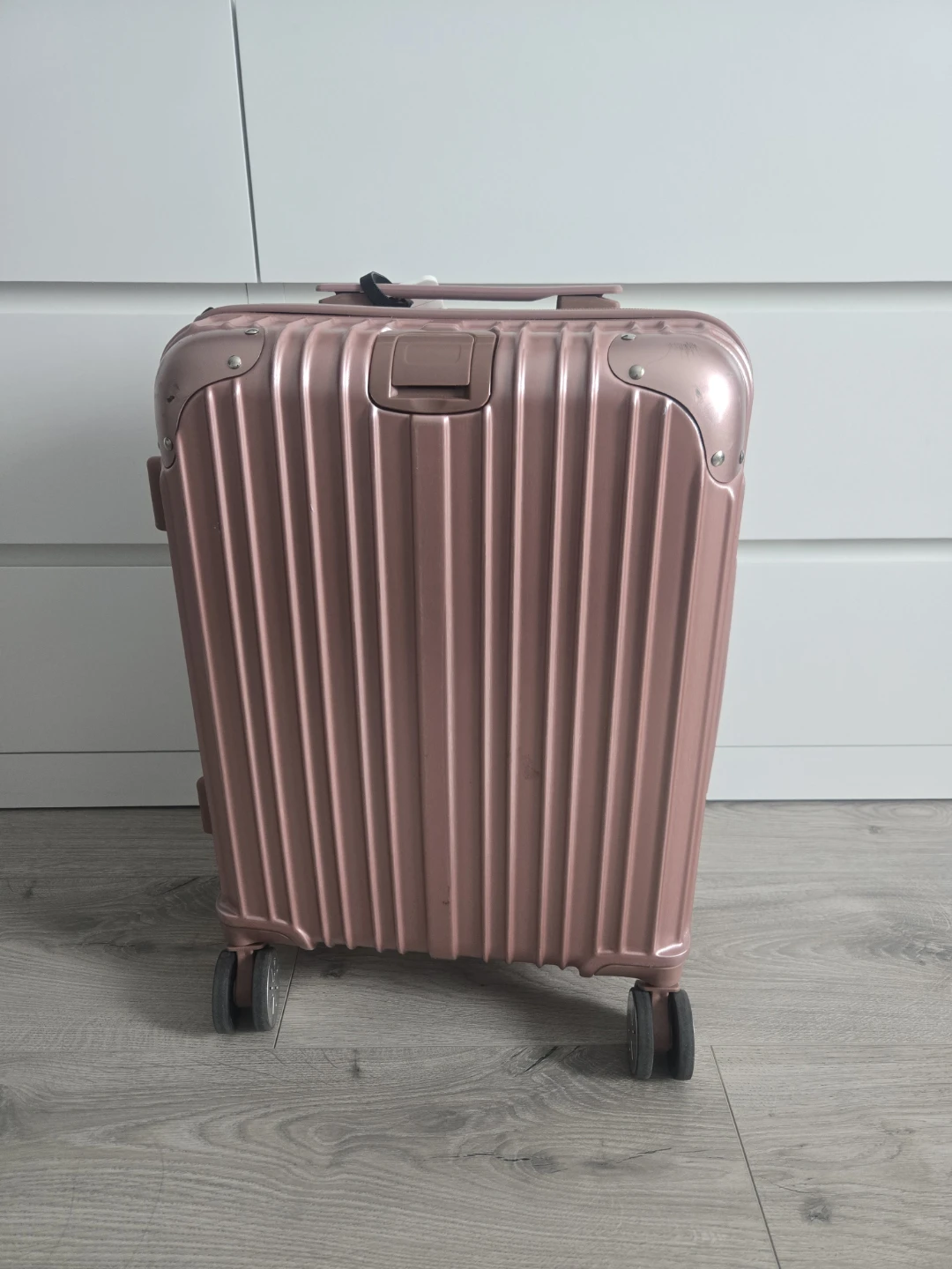 Rose Gold Hard-Shell Carry-On Suitcase 20 inch