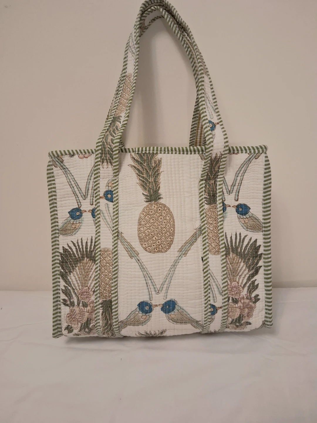 Quilted Tote Bag with Pineapple and Bird Print - photo 5