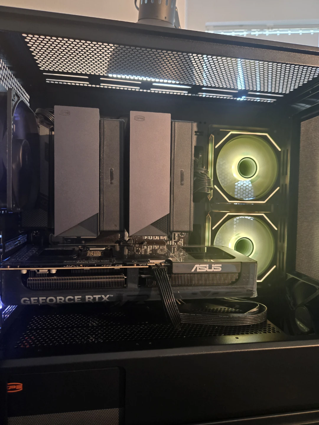 Brand new am5 gaming pc with 5070 12g - photo 2