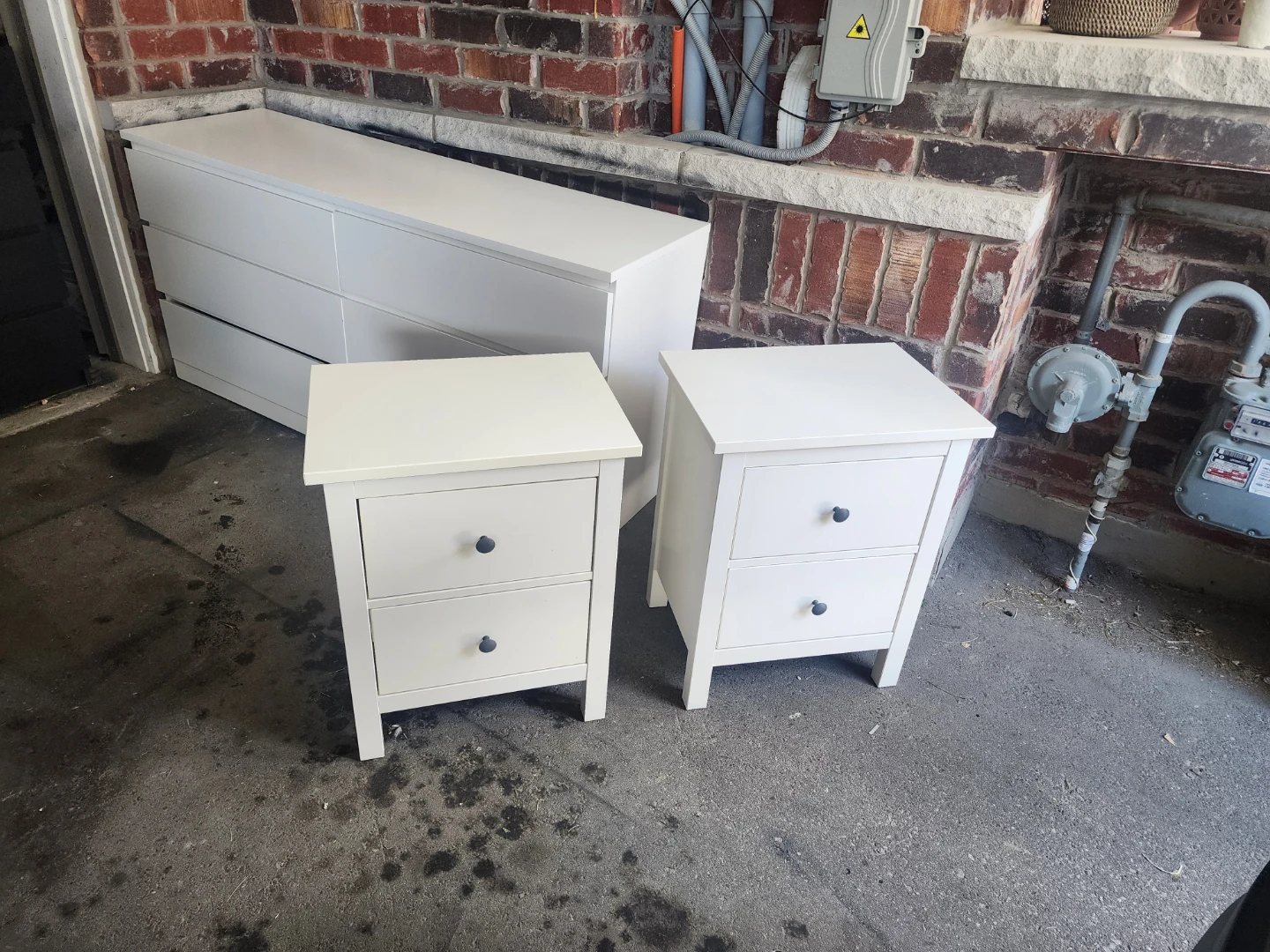 2 hemness side tables - photo 3
