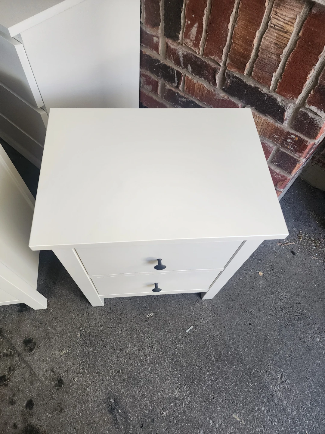 2 hemness side tables - photo 5