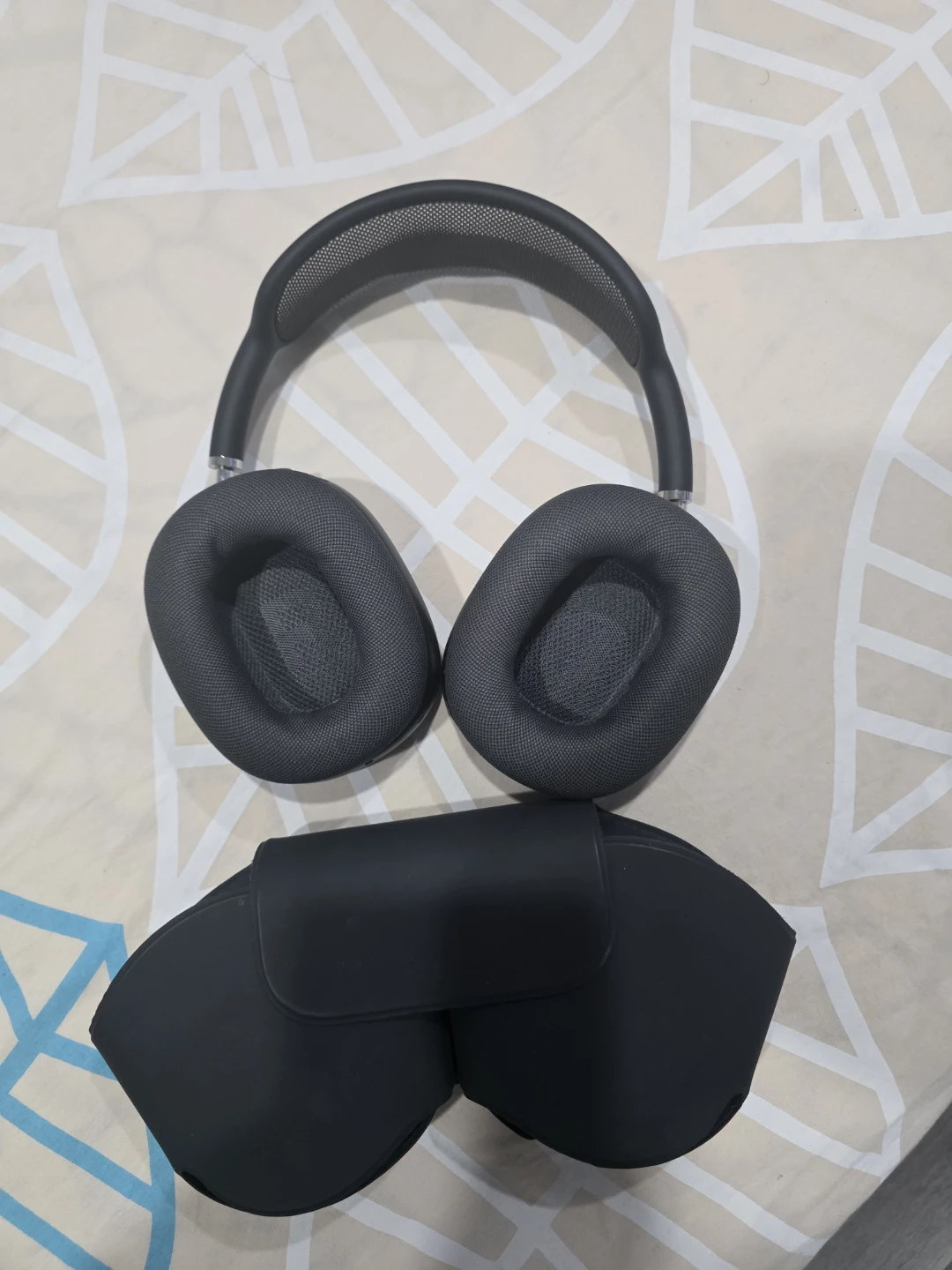 Apple Airpods max for sale - photo 2