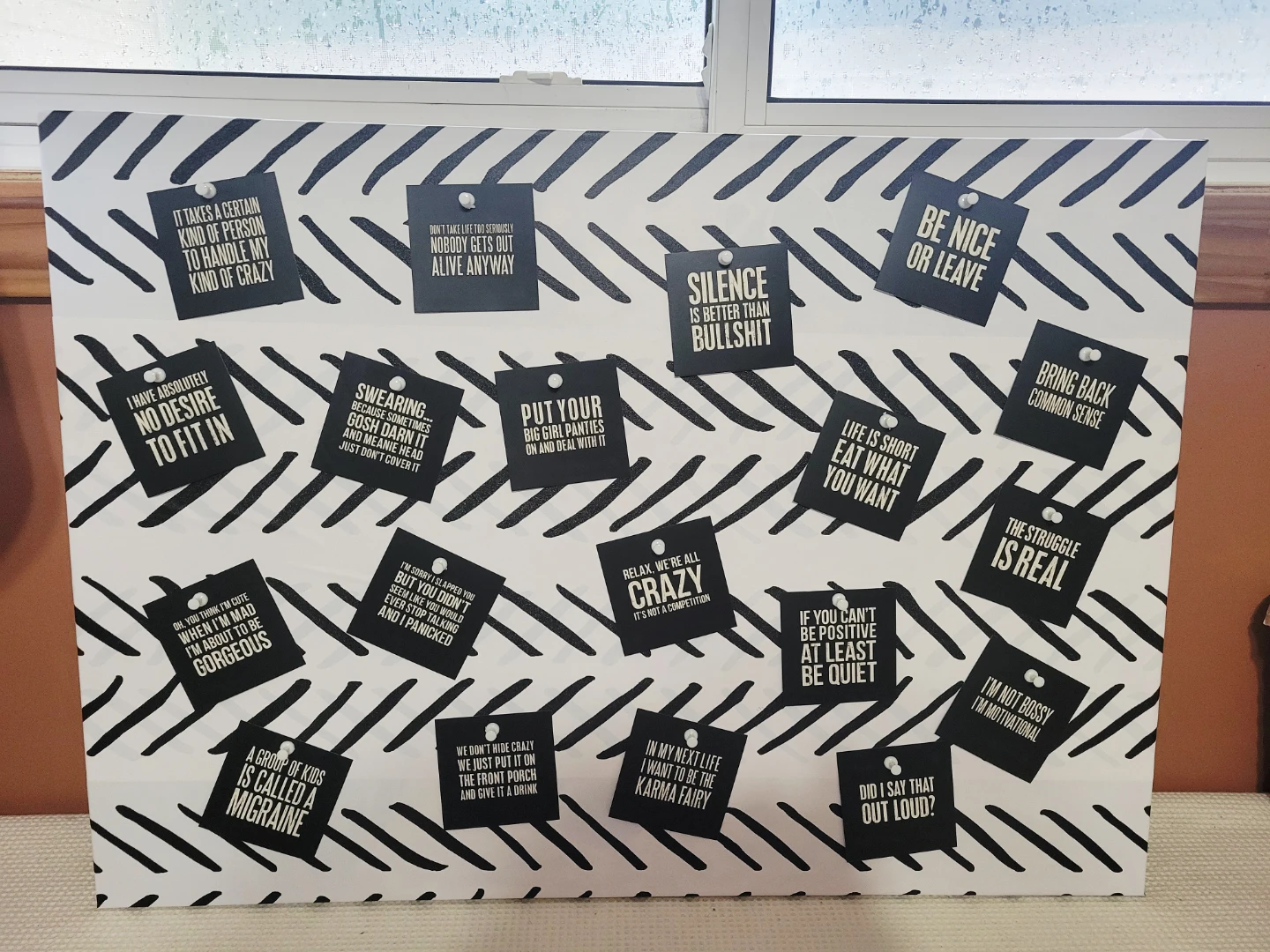 FREE PUSHPIN BOARD - photo 2