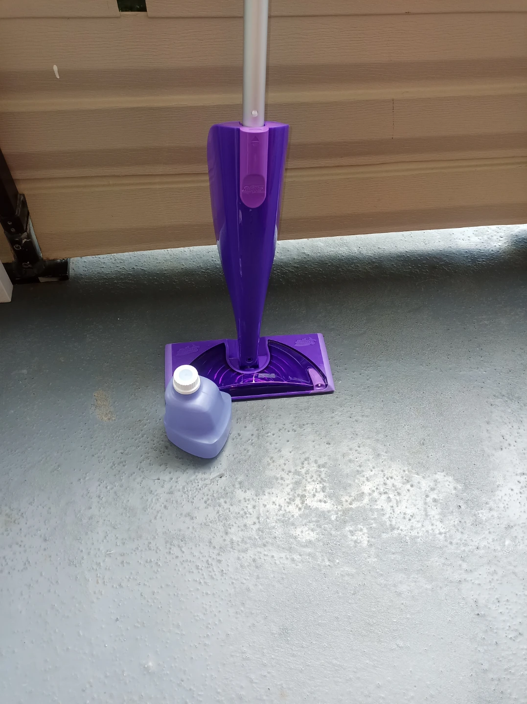 Swiffer WetJet mop⚽