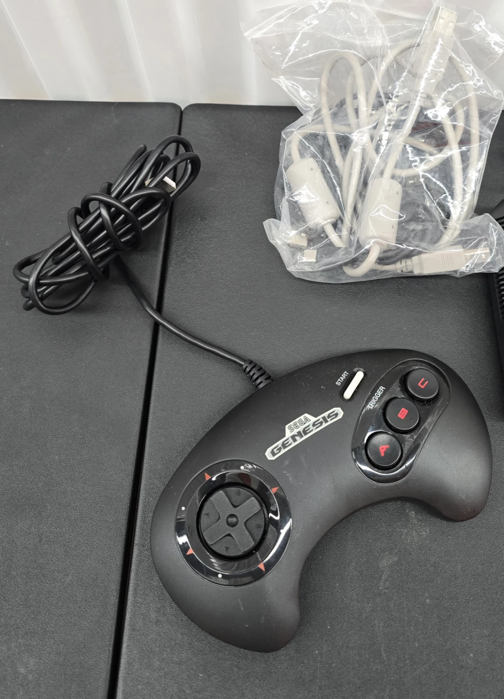 Sega Genesis Console Bundle with Controllers - photo 3