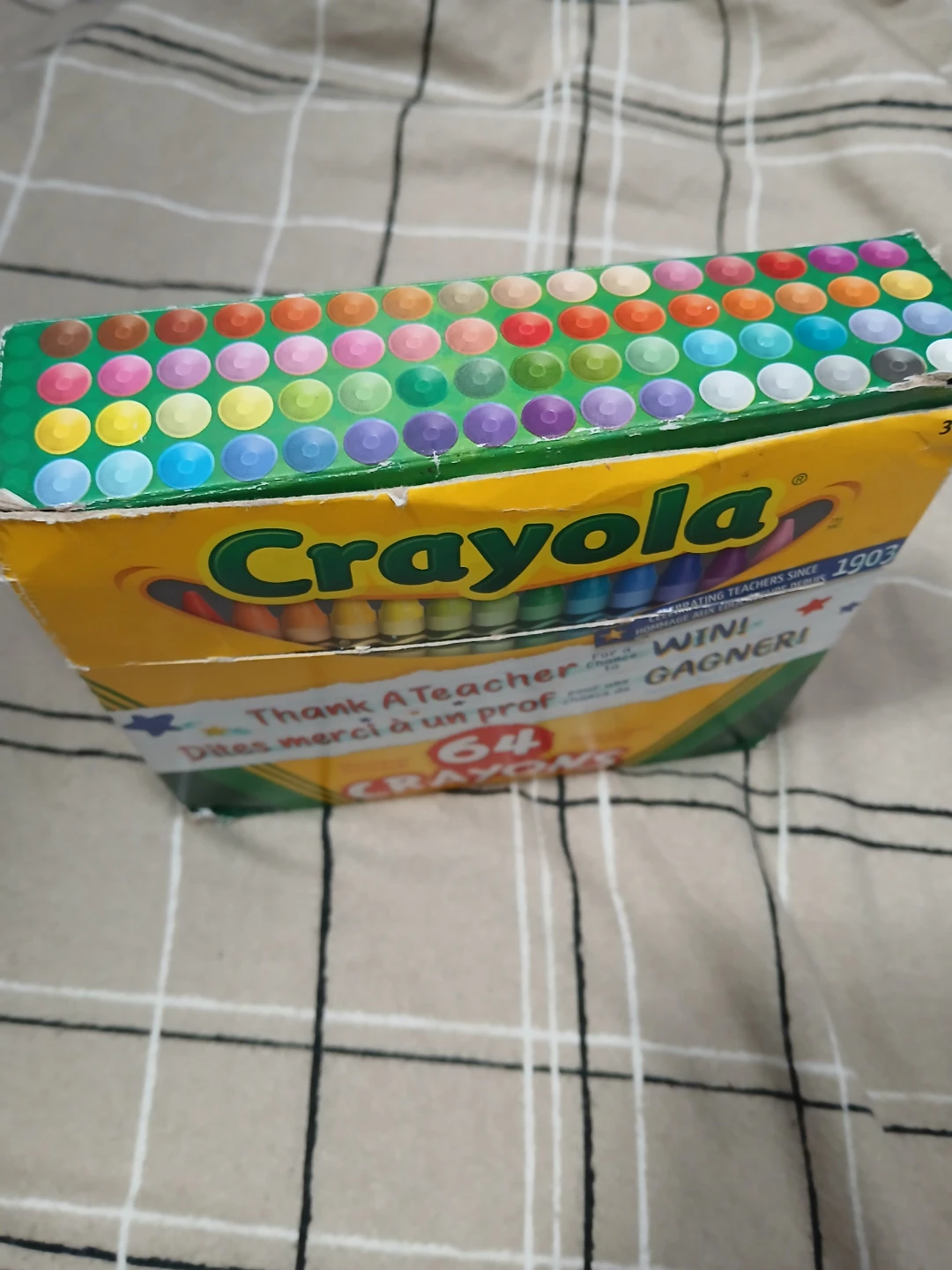 Crayola 64 Crayons Box