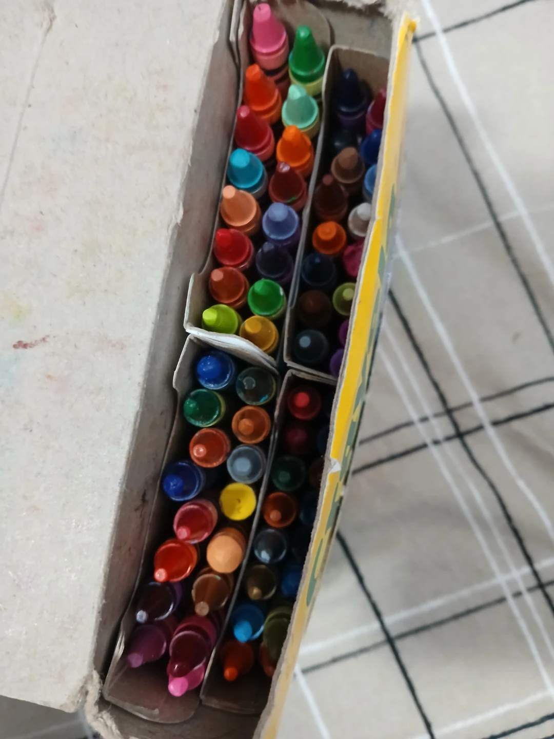 Crayola 64 Crayons Box - photo 3