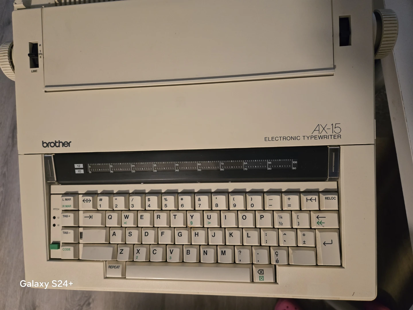 Brother AX-15 Electronic Typewriter - photo 5