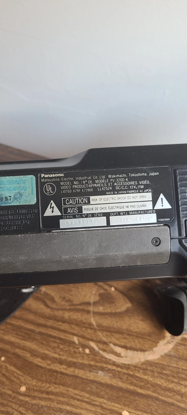Panasonic OmniMovie VHS PV-320D Handheld Camcorder Camera Video - photo 3