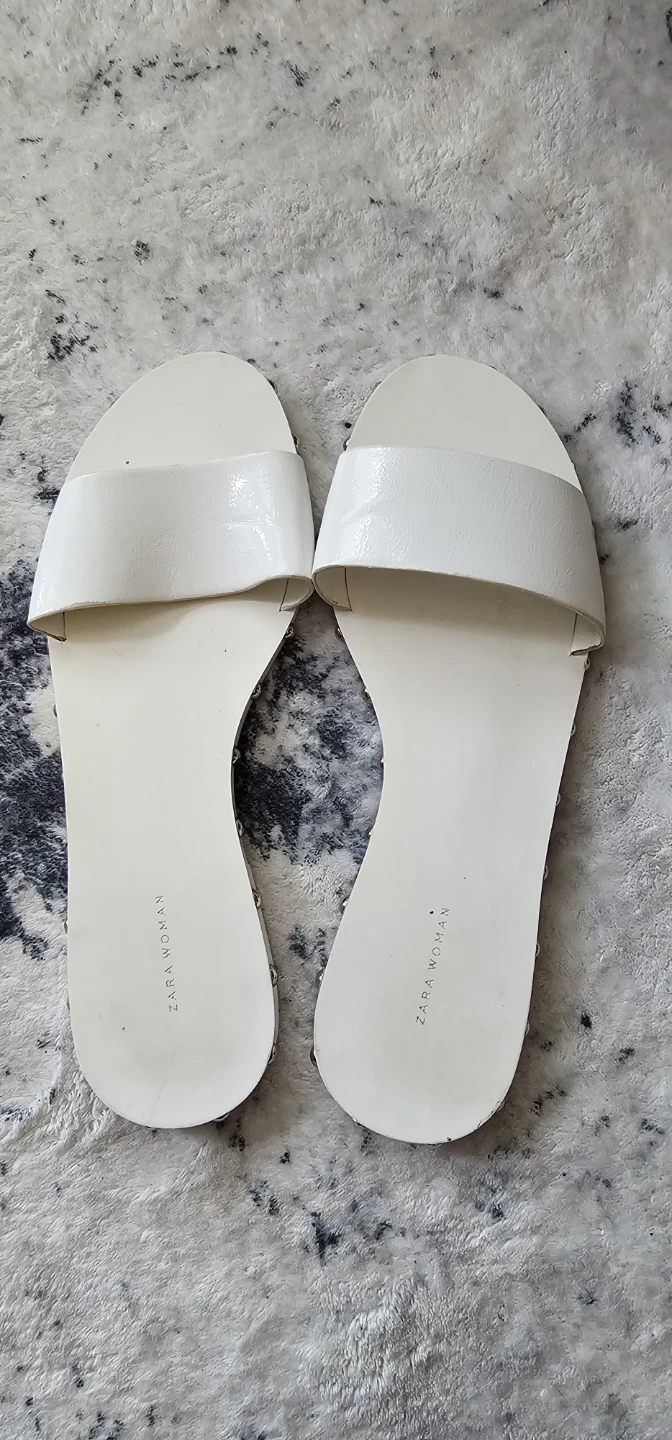 White Zara Flat Sandals Size 8 - photo 3
