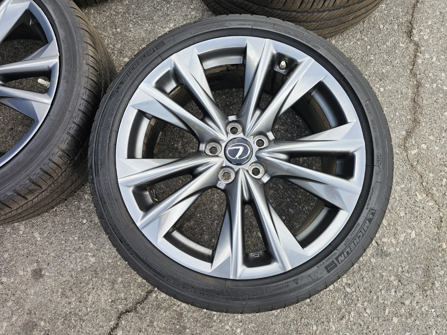 LEXUS ES, IS O.E.M RIMS AND ALL SEASON TIRES 235/40 R19 - photo 2
