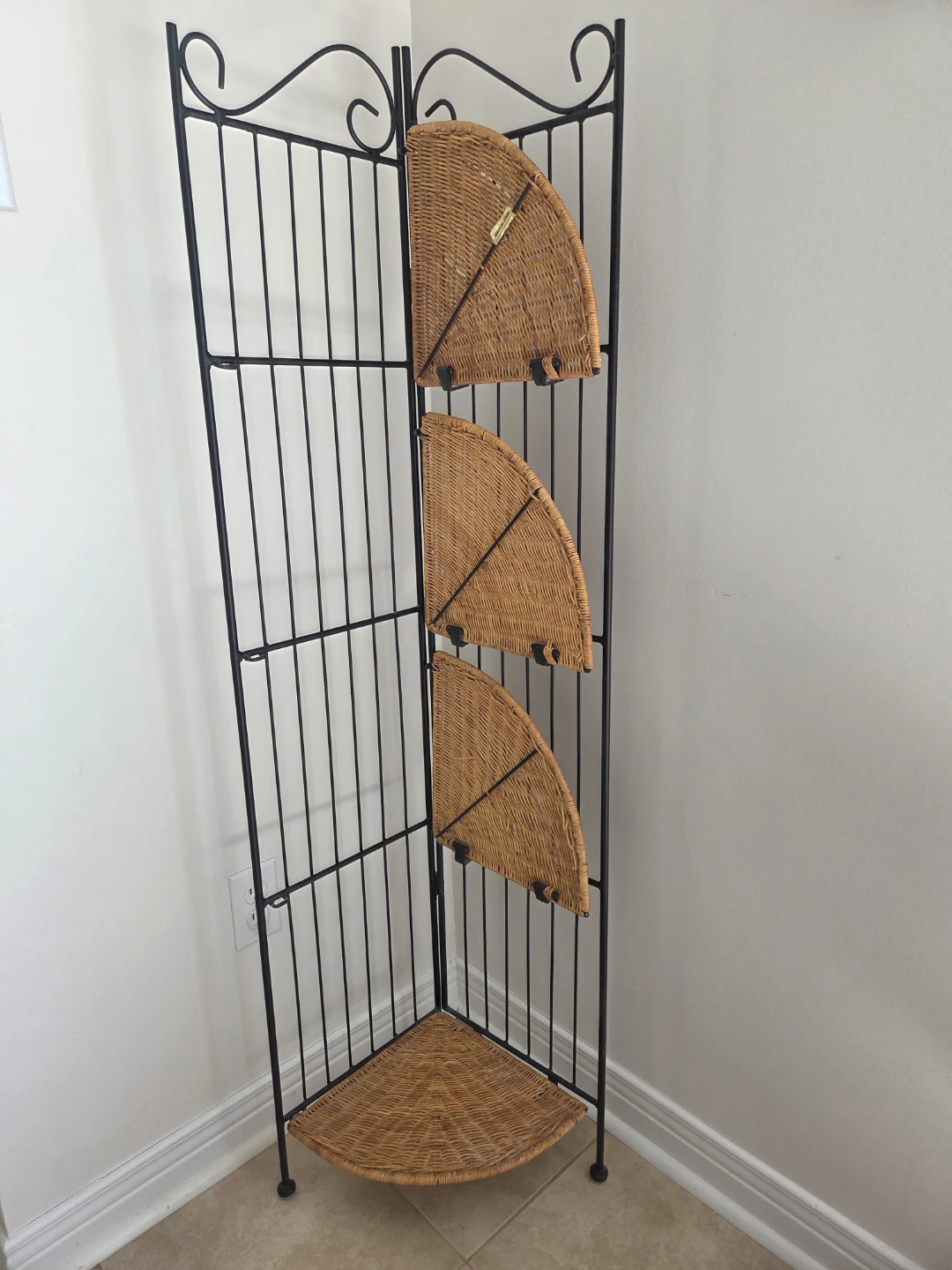 Elegant Metal and Wicker Corner Shelf Unit - photo 2