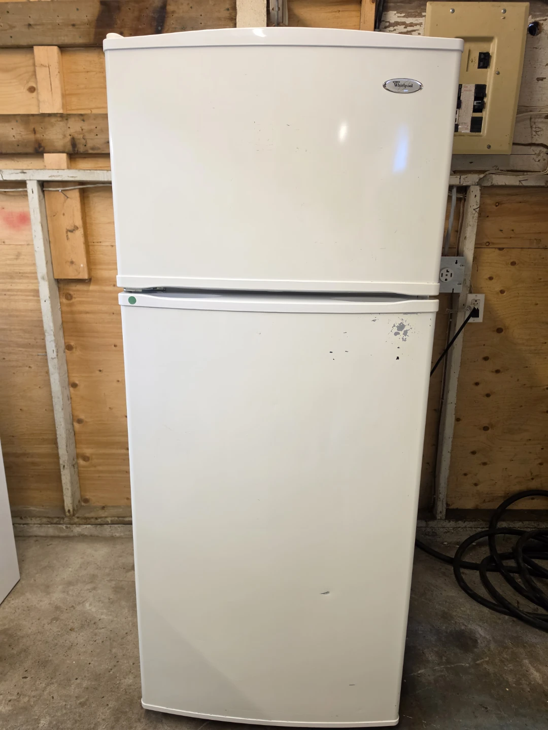 Whirlpool 30" Top-Freezer Refrigerator - Delivery Available 🚚