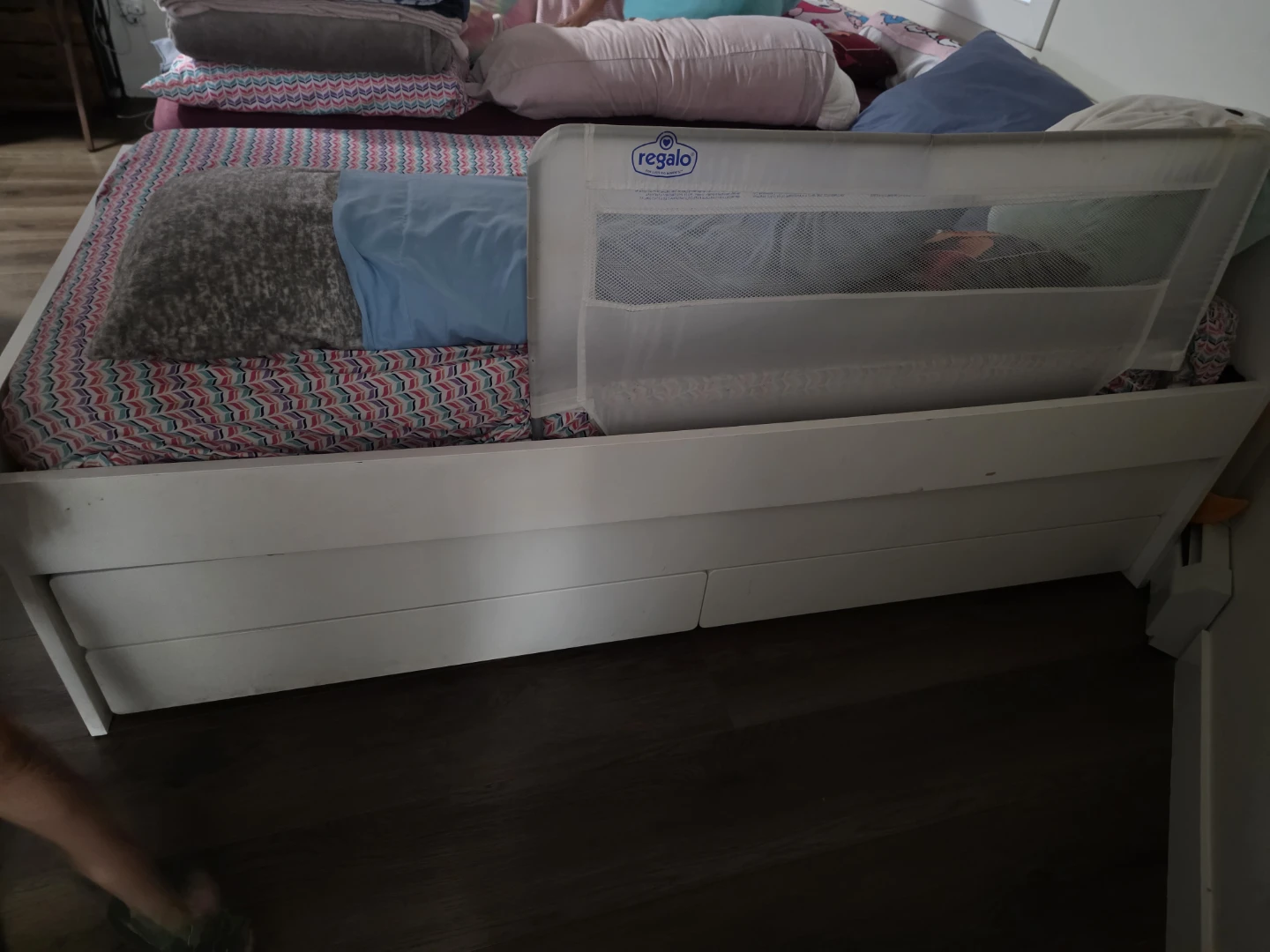 IKEA PULL OUT BED WITH DRAWERS - photo 2
