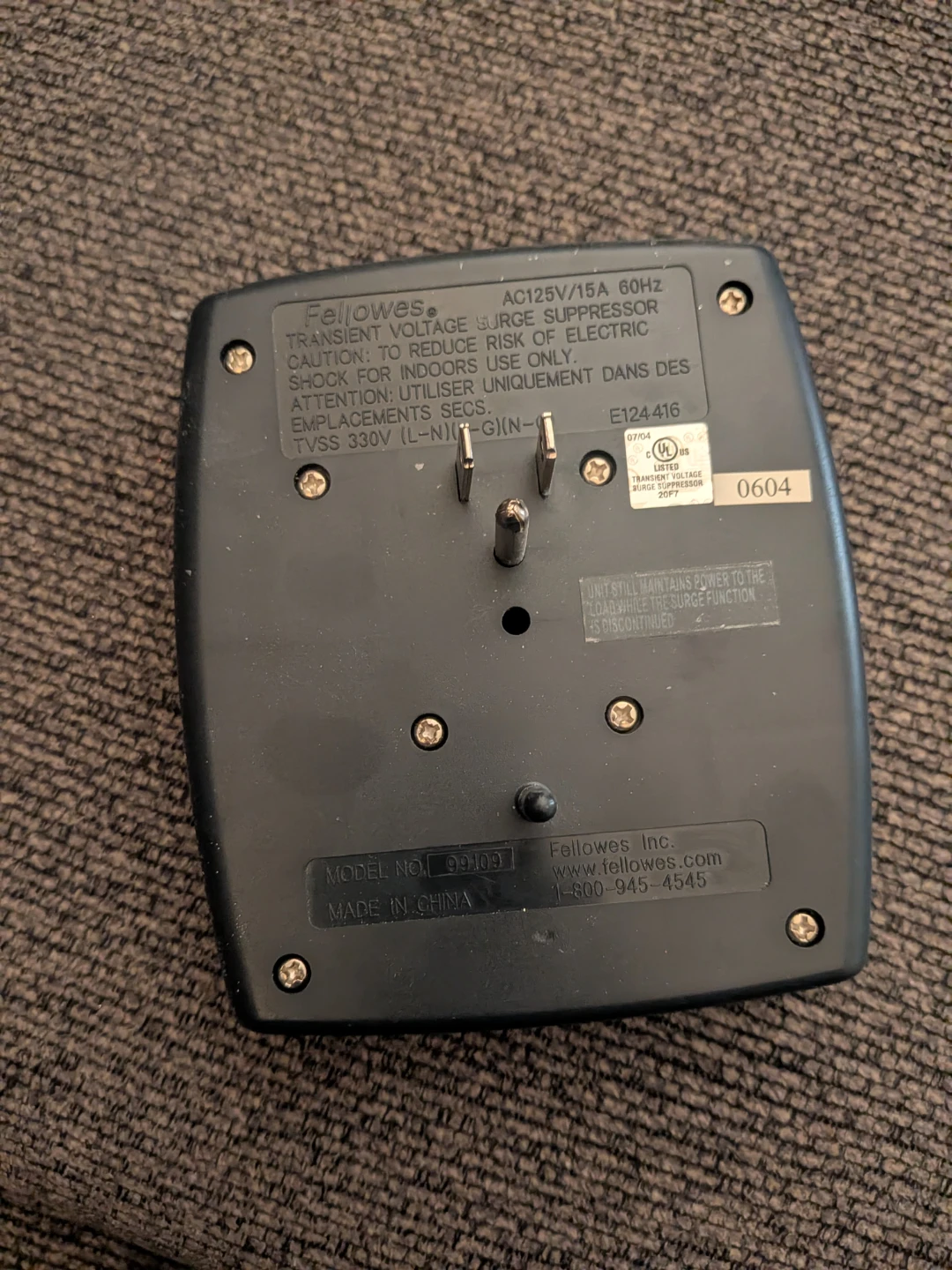 Fellowes 6-Outlet Wall Mount pick up in St Albert - photo 2
