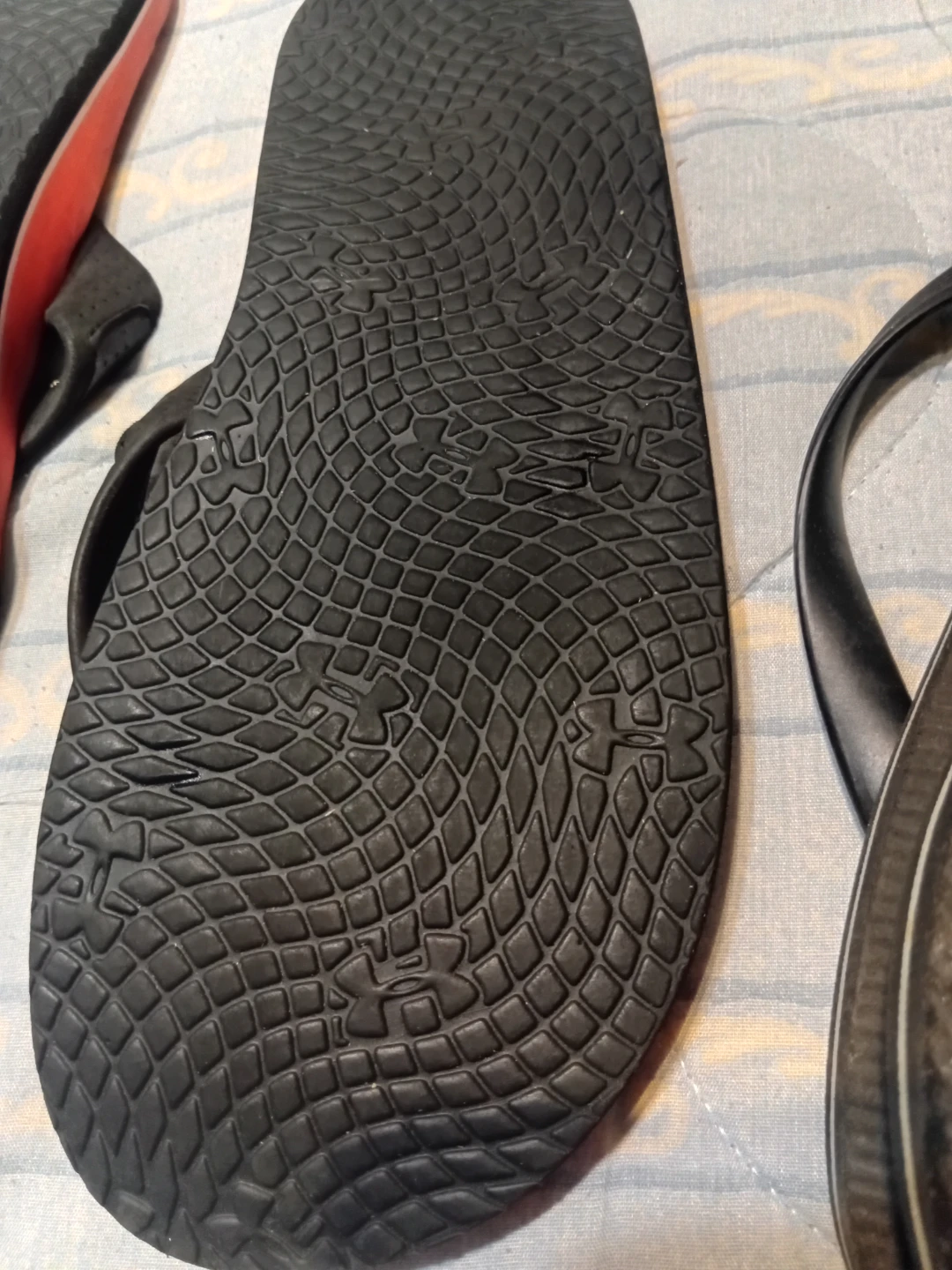 Under Armour & Camo Flip Flops - photo 4