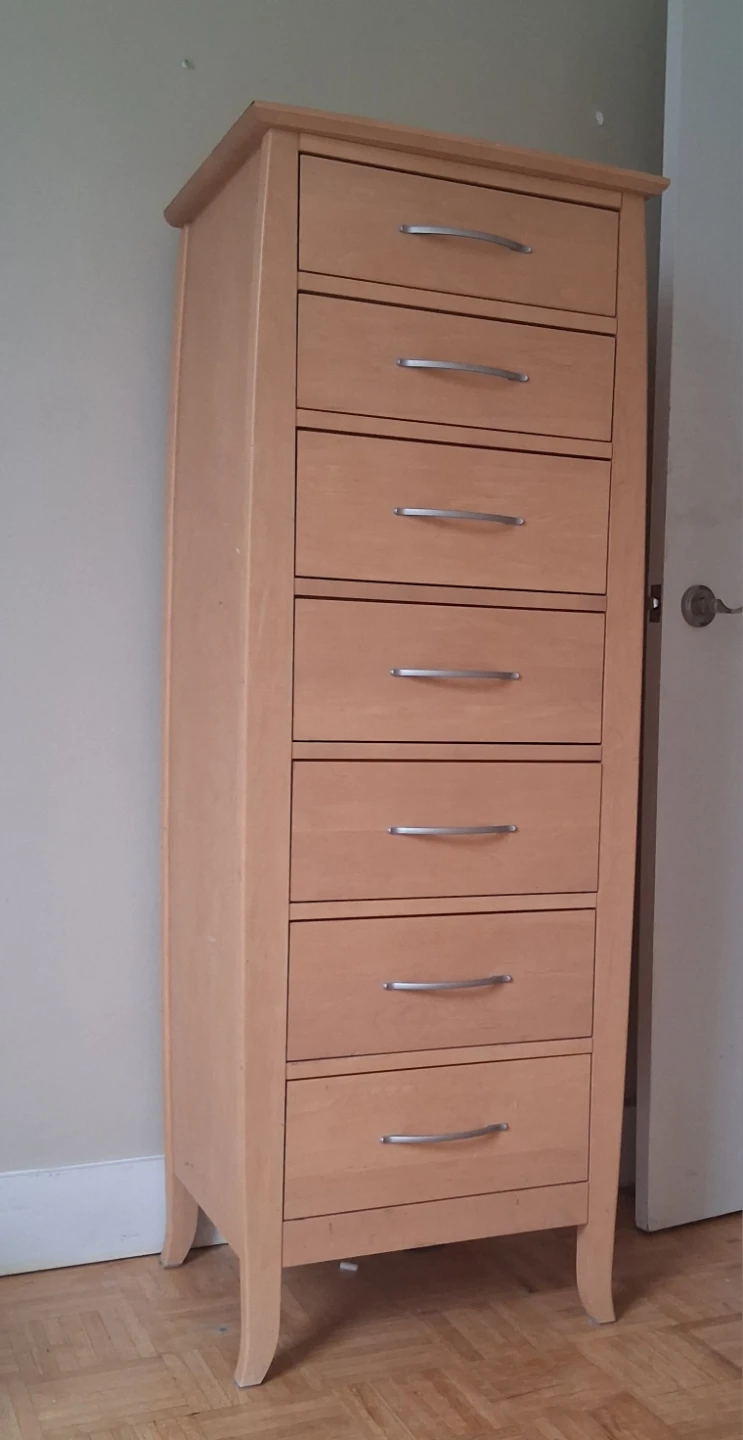 Solid Maple 90s Vintage Tall Dresser FREE - photo 2