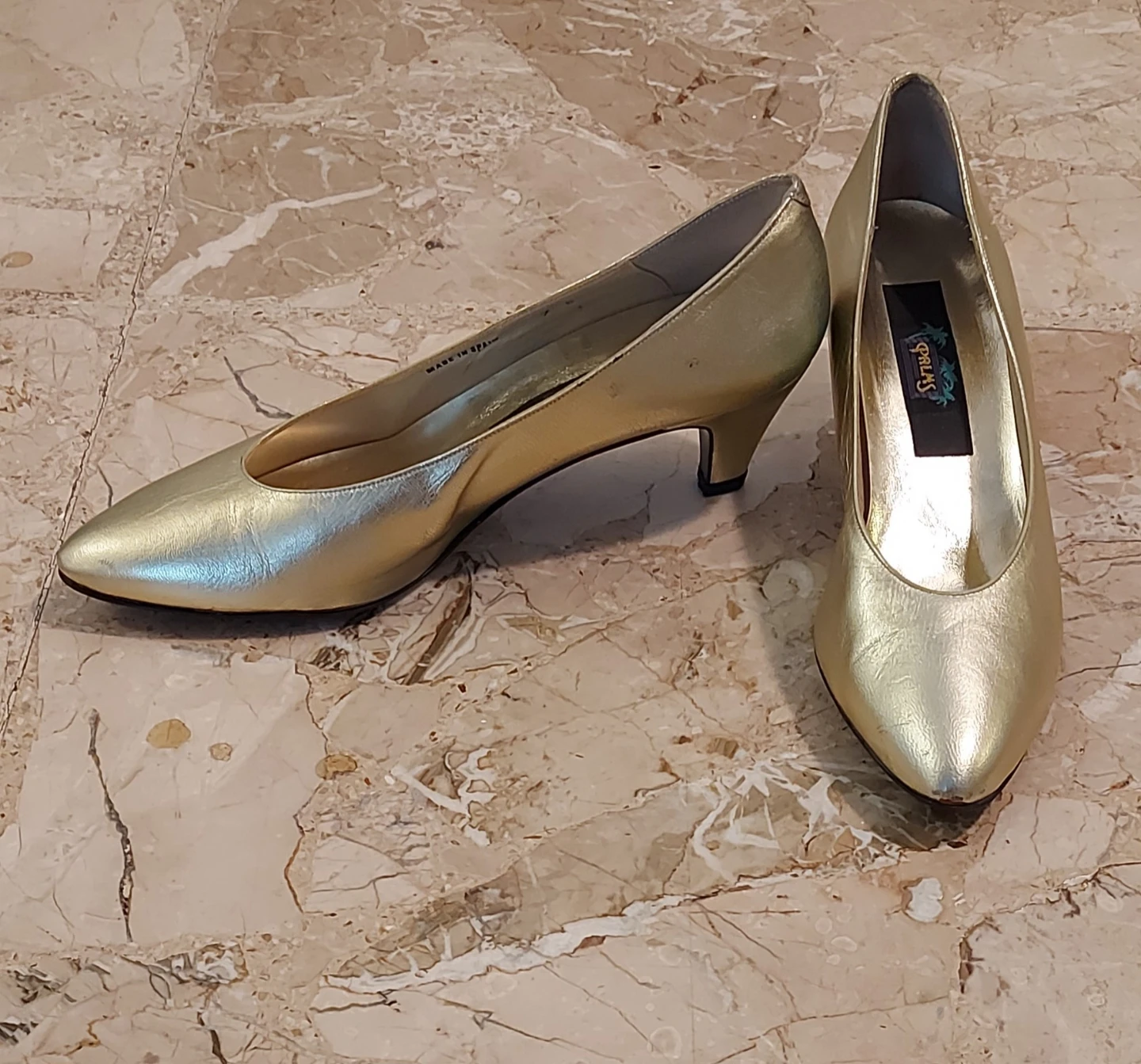 Gold Heels size 37= 7