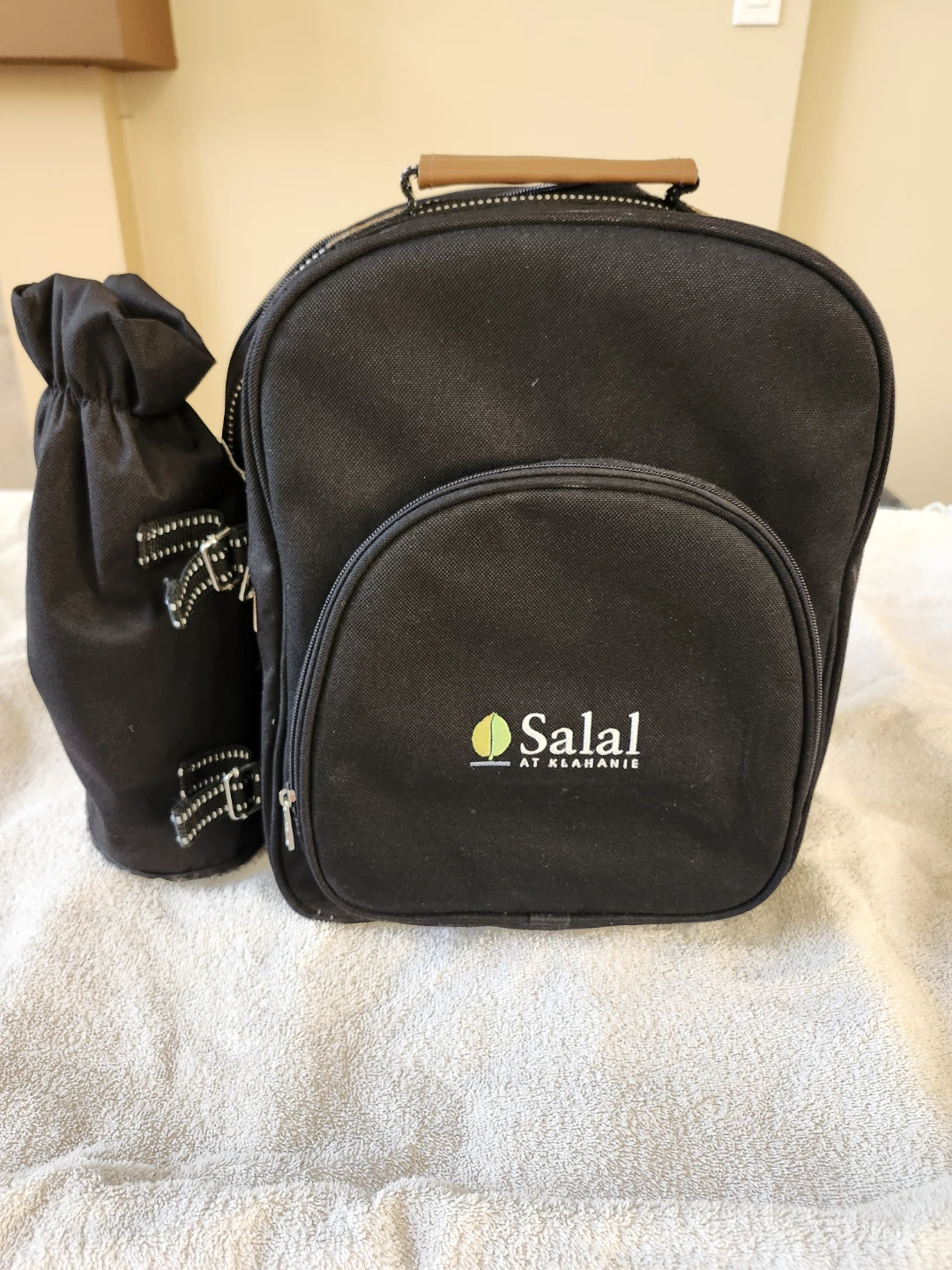 Salal Picnic Basket Set