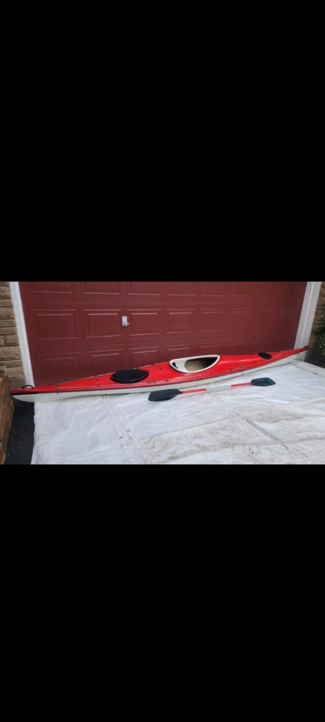 16ft speed Red Kayak with Paddle