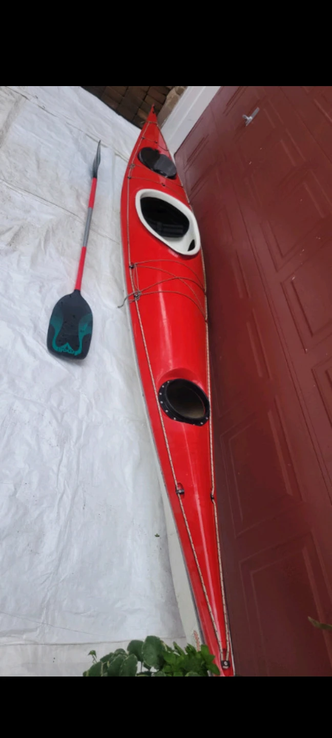 16ft speed Red Kayak with Paddle - photo 2