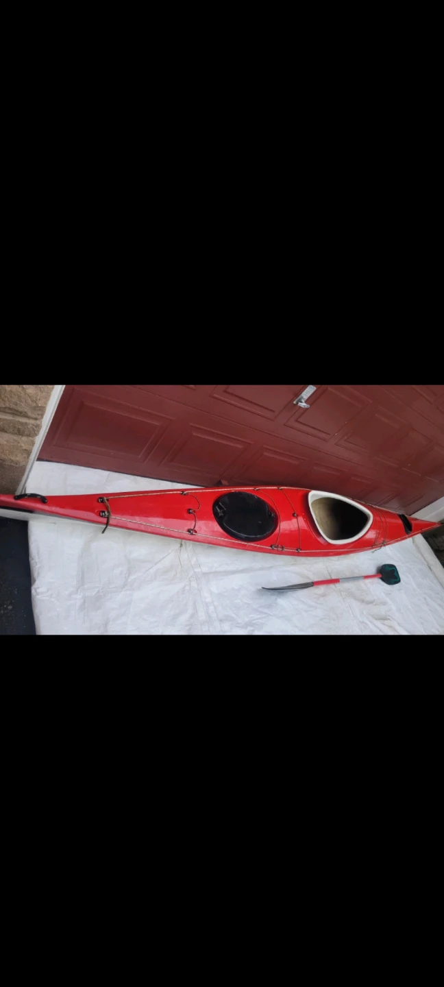 16ft speed Red Kayak with Paddle - photo 3