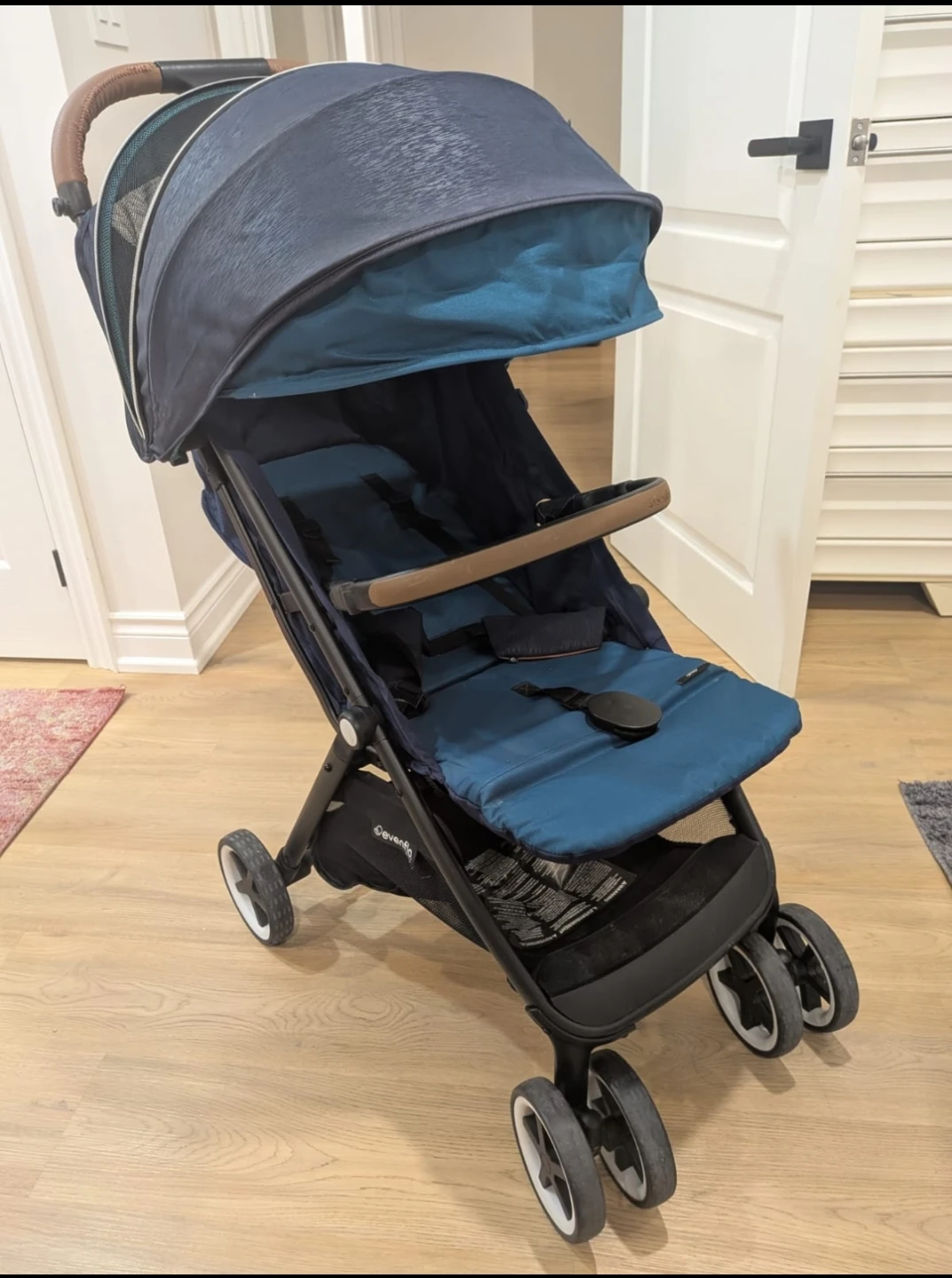 Evenflo Gold Otto Self-Folding Travel Stroller - photo 2