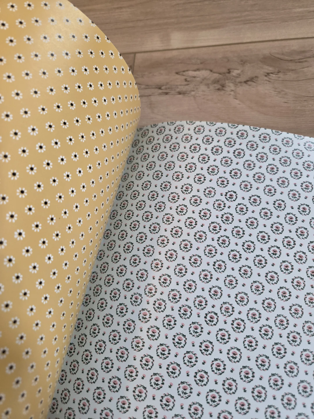 "Victorian" Decorative Papers for Dollhouses & Craftwork - photo 4