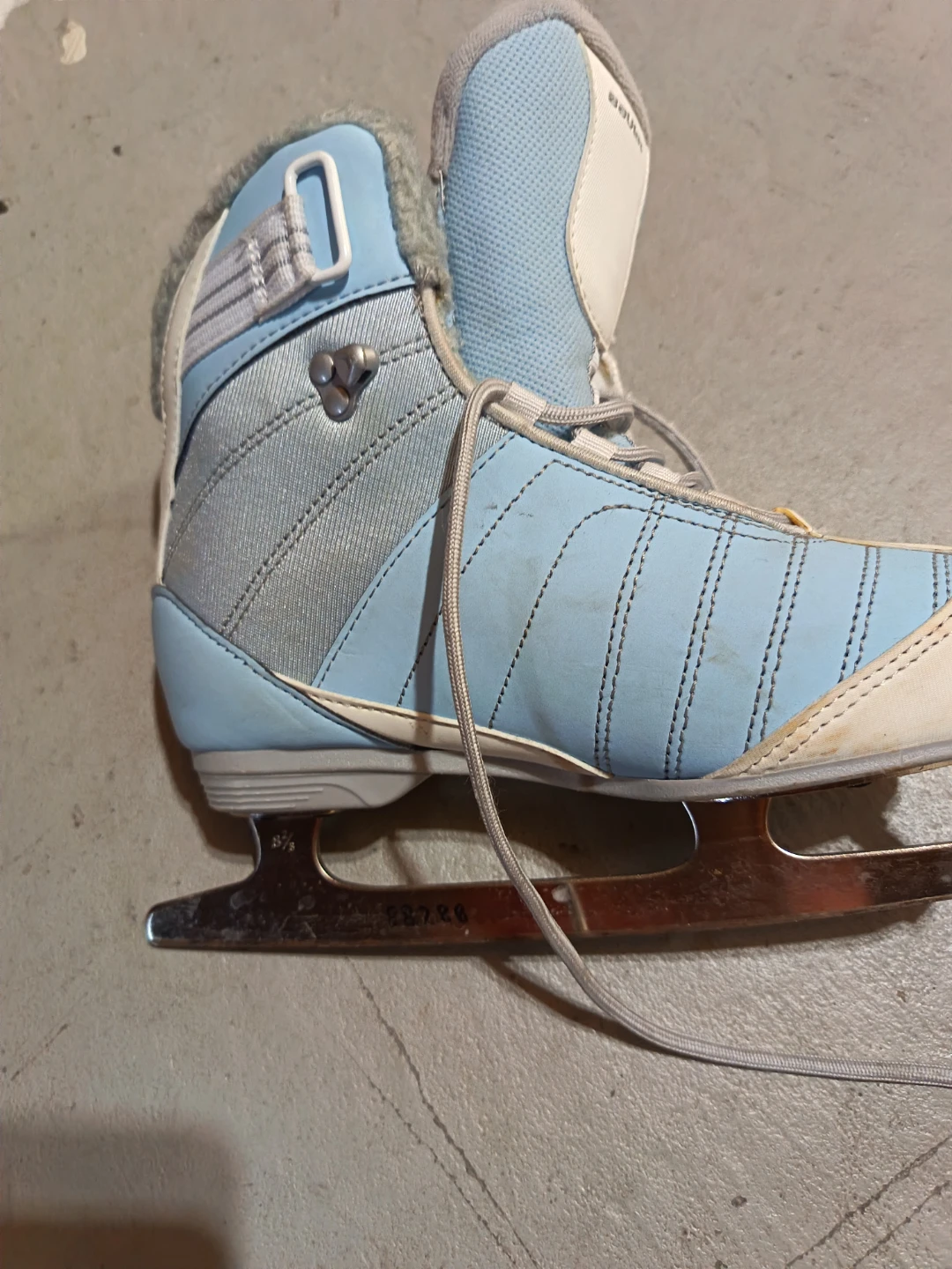 Bauer Figure Skates - Size 5 Youth - photo 4