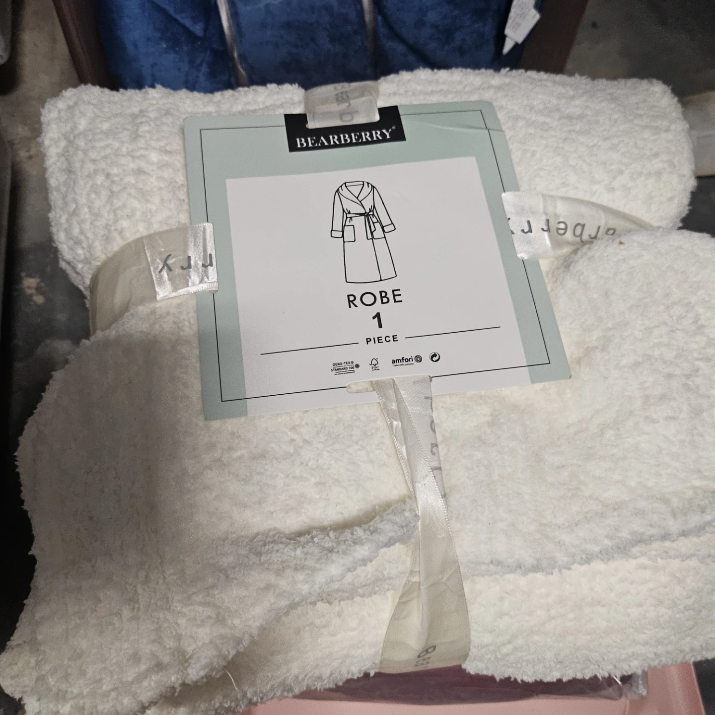 2 throws & a robe - photo 4