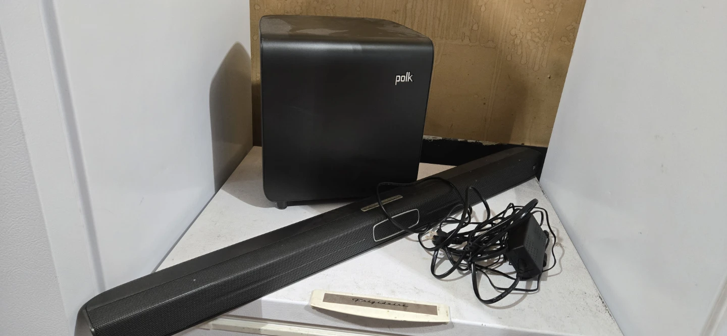 Polk Magnifi X Soundbar and Subwoofer