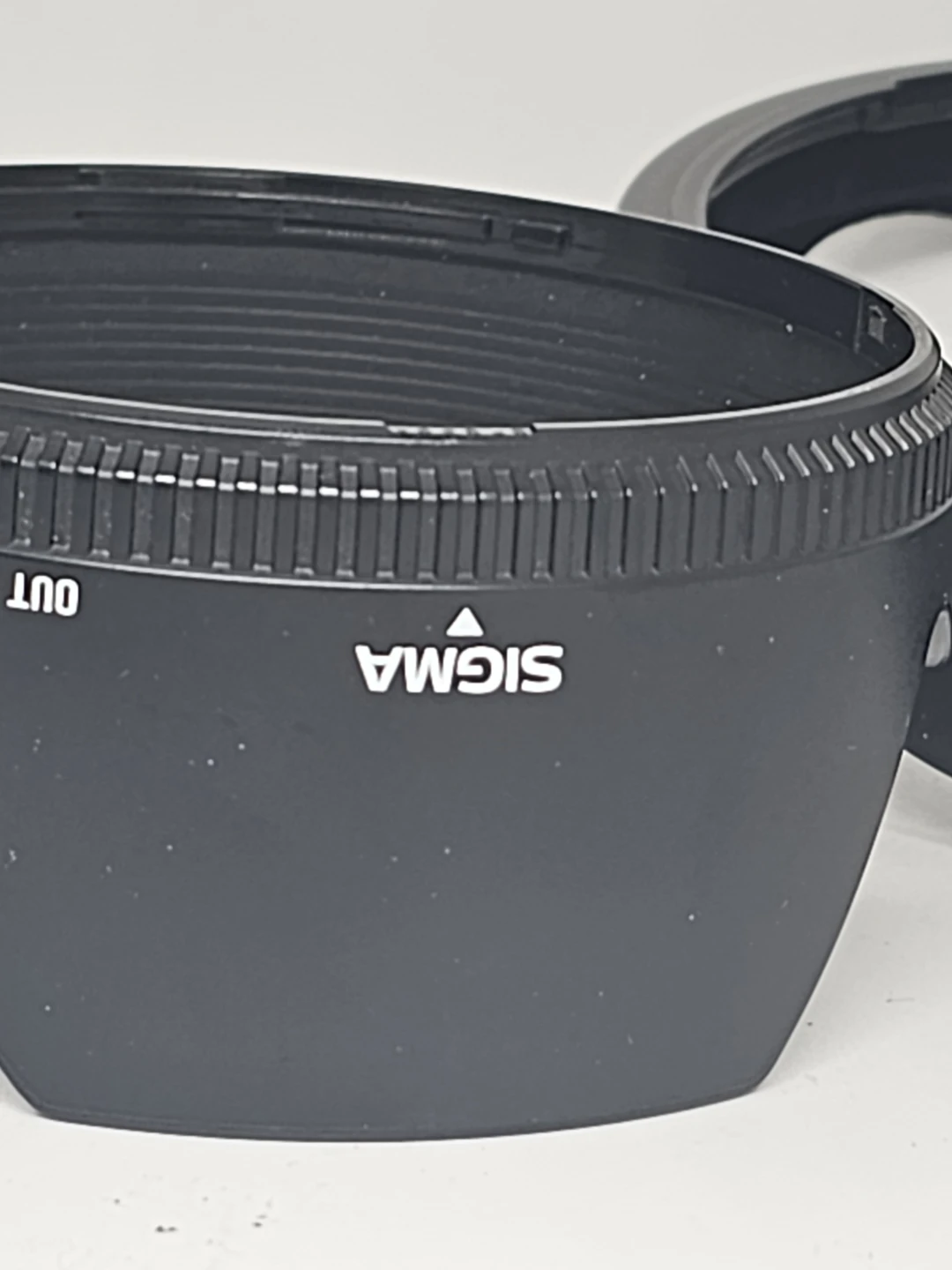 Canon EW-88 Lens Hood with Case - photo 3