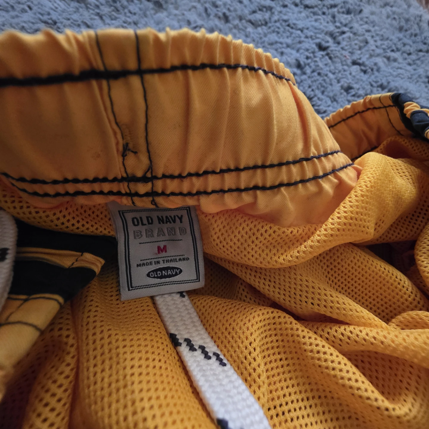 Old Navy Yellow Cargo Swim Shorts - Size M - photo 4