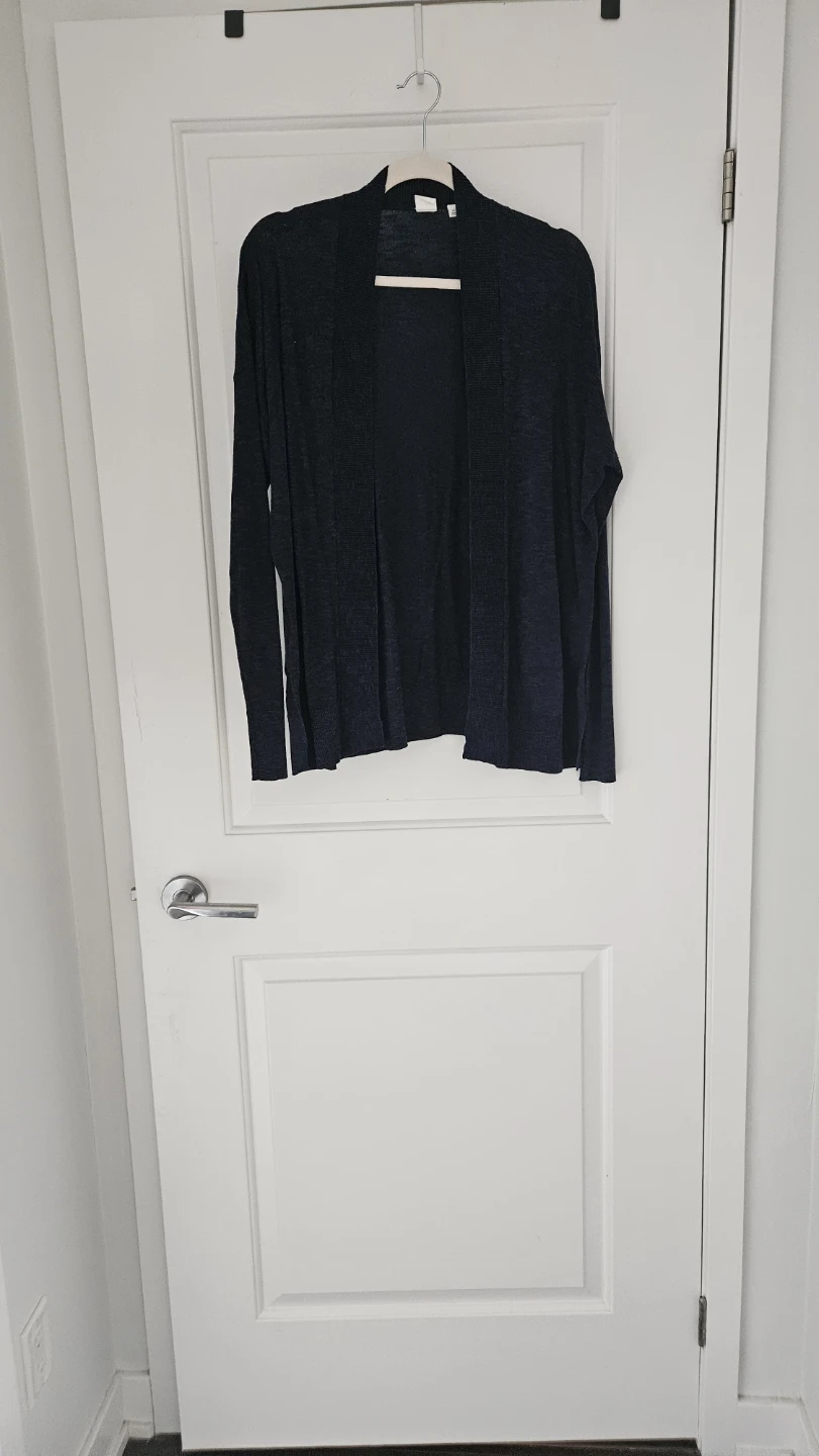 GAP Navy Blue Cardigan, Size XS to Small ⚽ - photo 2