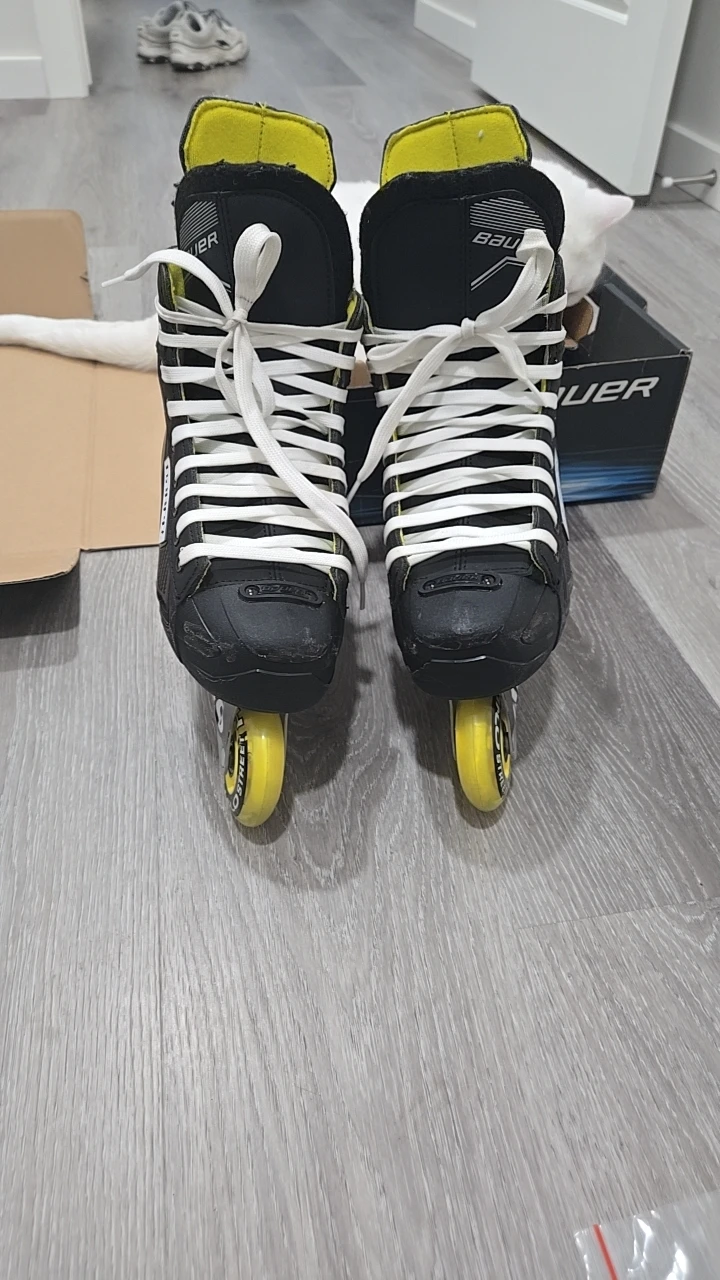 Bauer Inline Hockey Skates