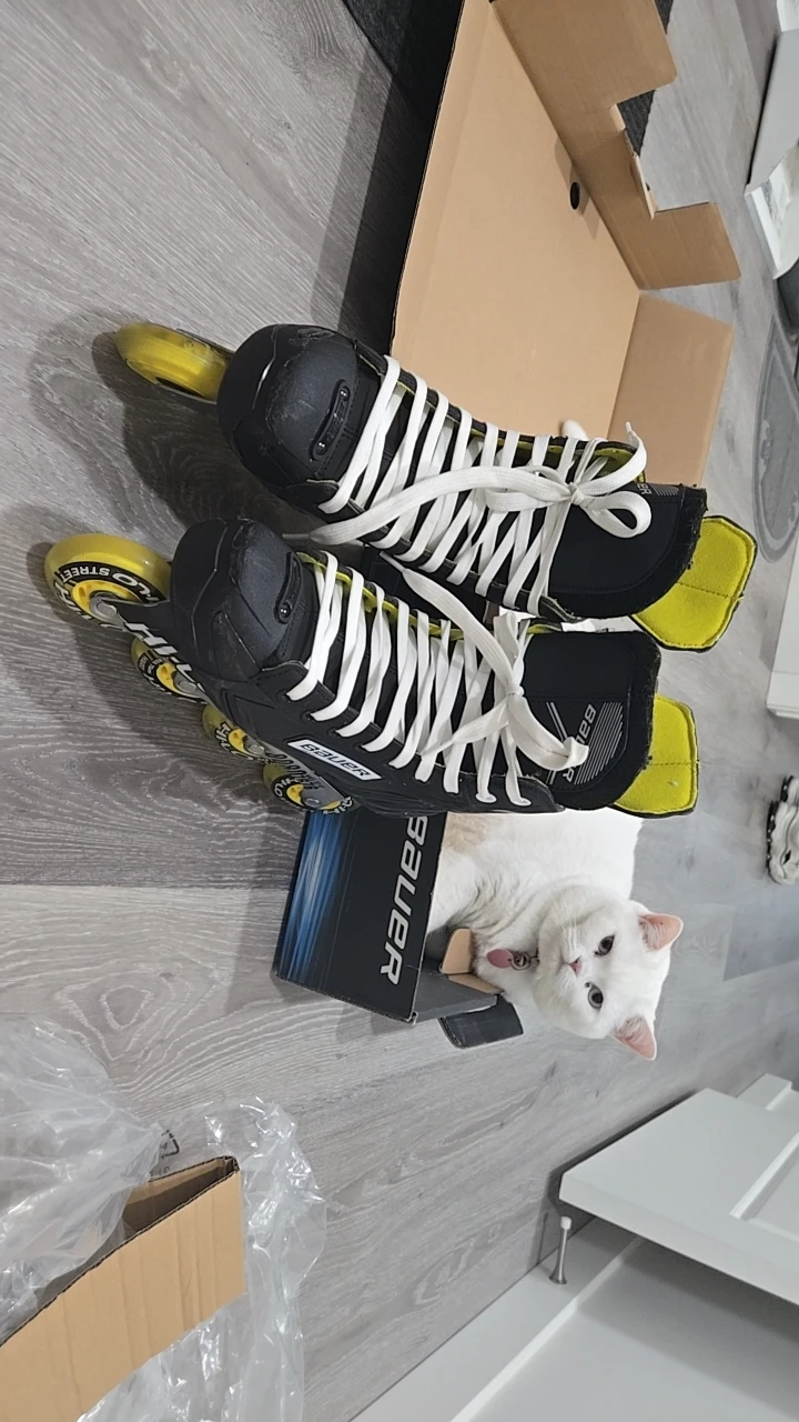 Bauer Inline Hockey Skates - photo 2